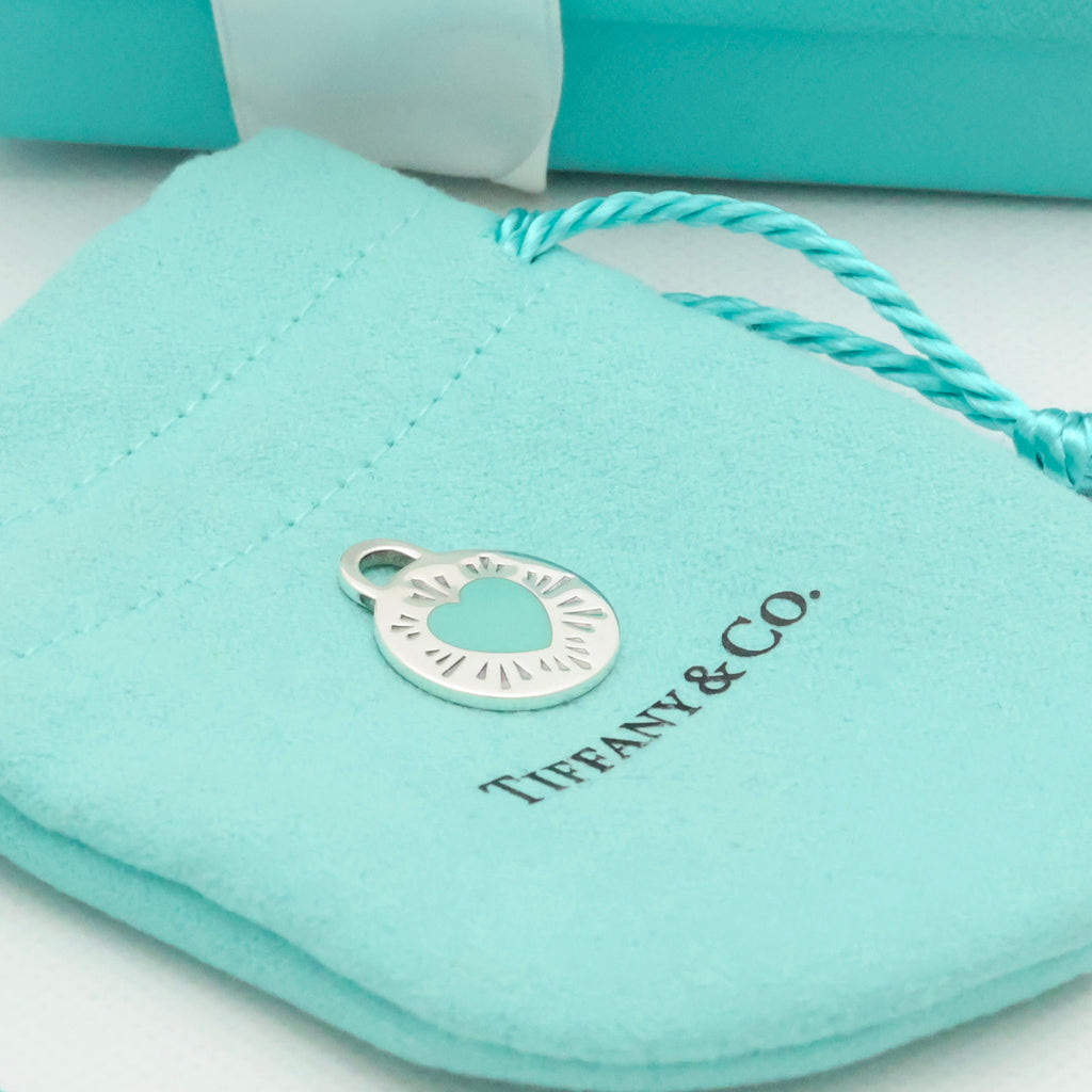 TIFFANY&Co. リターントゥ ティファニー ラウンド タグ エナメル ハート チャーム AG925