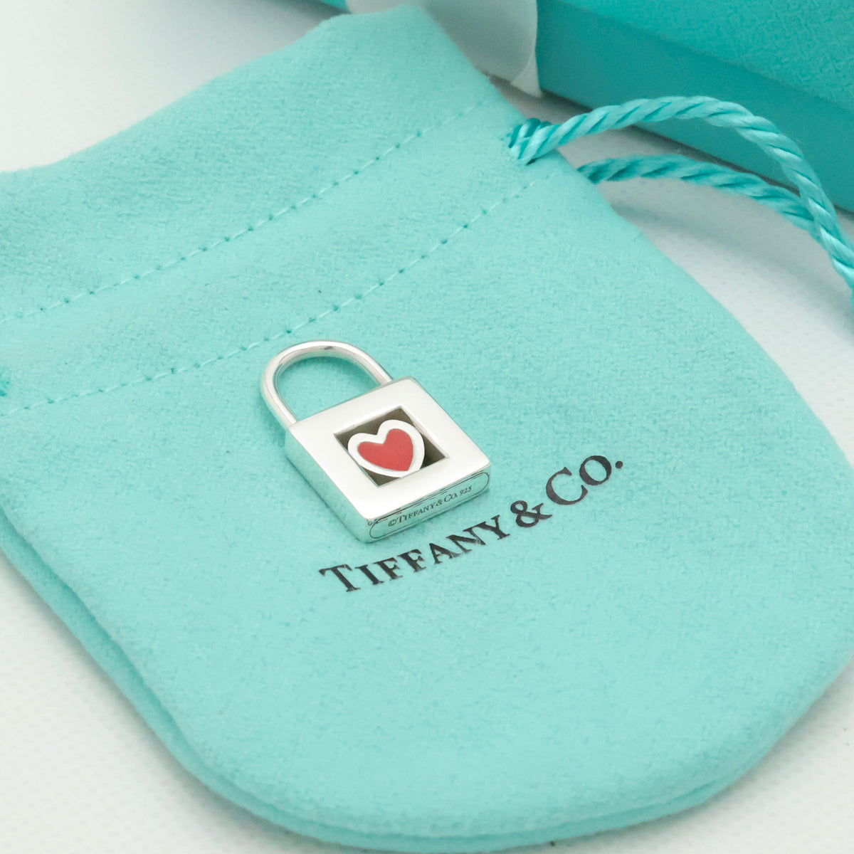 TIFFANY&Co. カデナ ロック レッド エナメル ハート ネックレス AG925