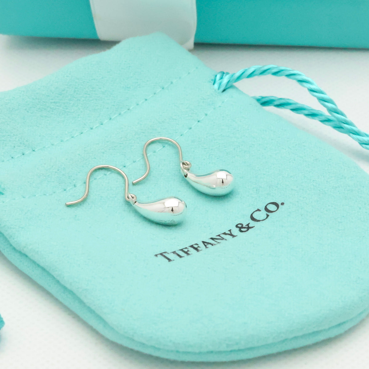 TIFFANY&Co. ティアドロップ エルサペレッティ フック ピアス AG925