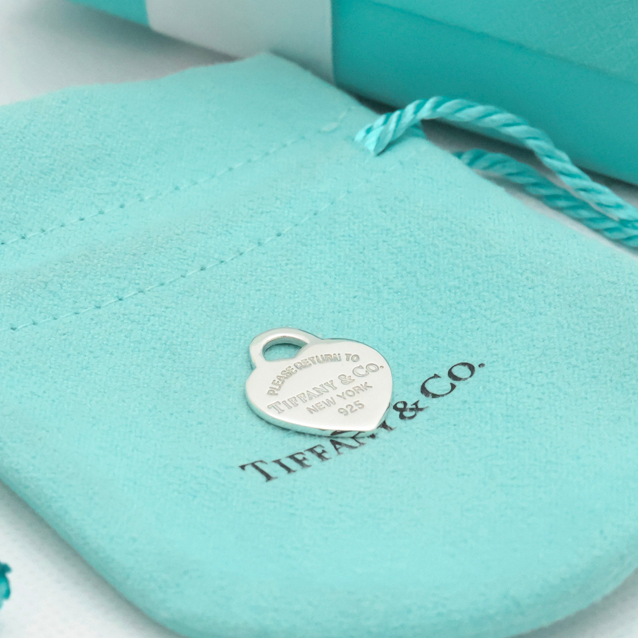 TIFFANY&Co. リターントゥ ティファニー ミディアム ハート タグ チャーム AG925