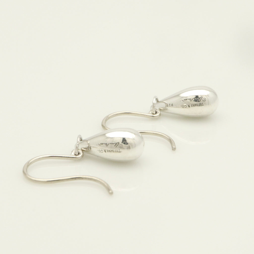 TIFFANY&Co. ティアドロップ エルサペレッティ フック ピアス AG925