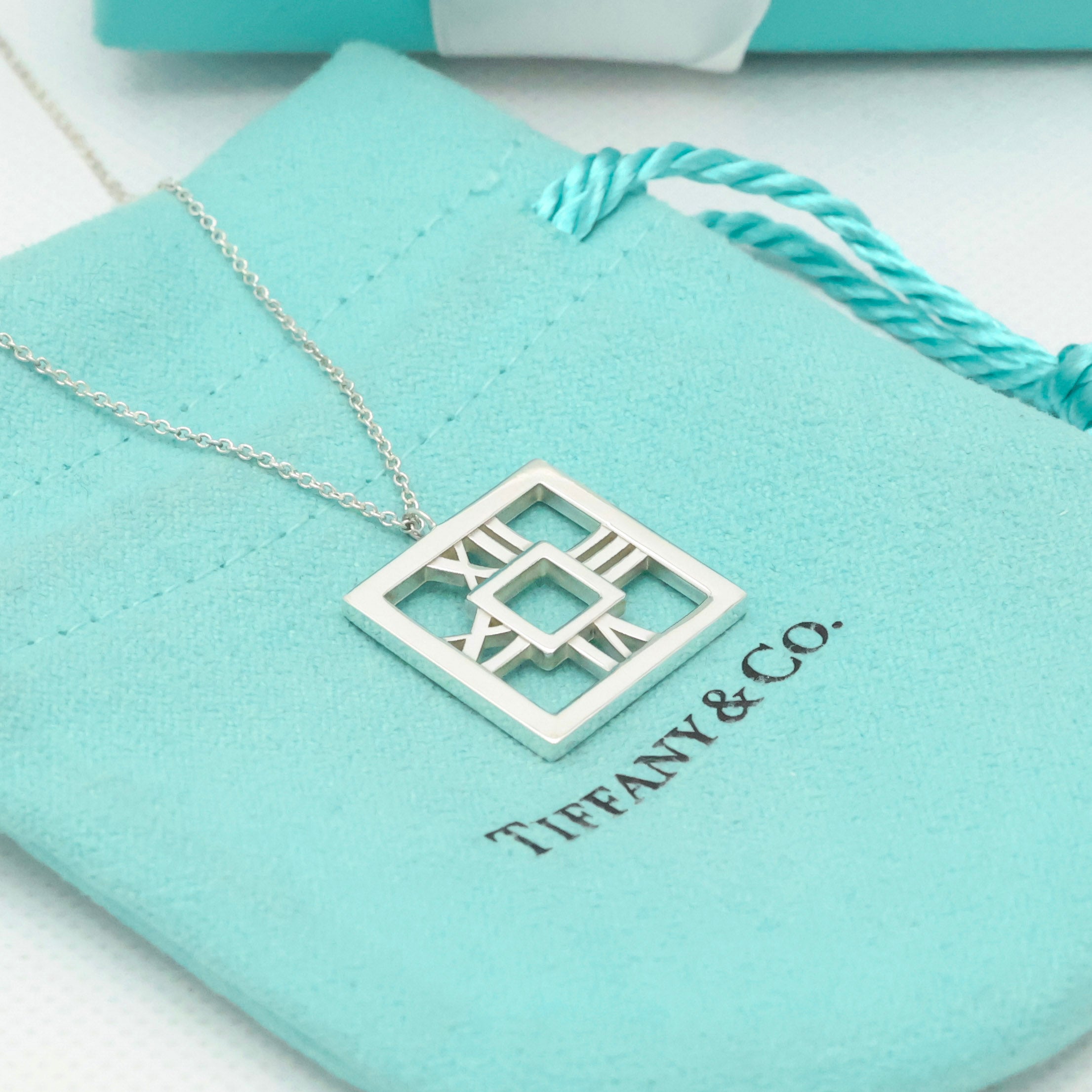 TIFFANY&Co. アトラス オープン スクエア ネックレス AG925
