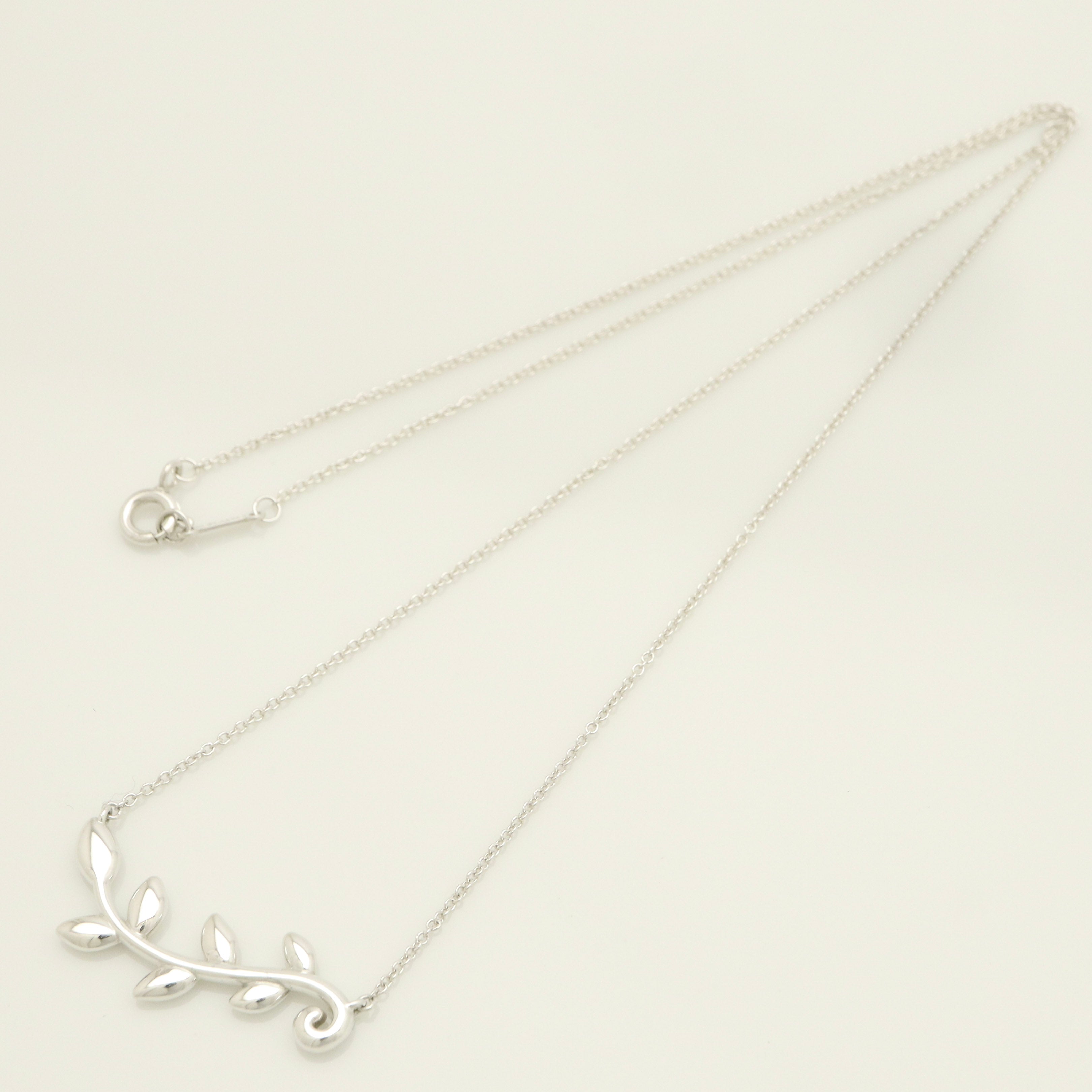 GIFT*Tiffany & Co. Picasso Olive Leaf Vine Necklace Pendant Sterling Silver 925 