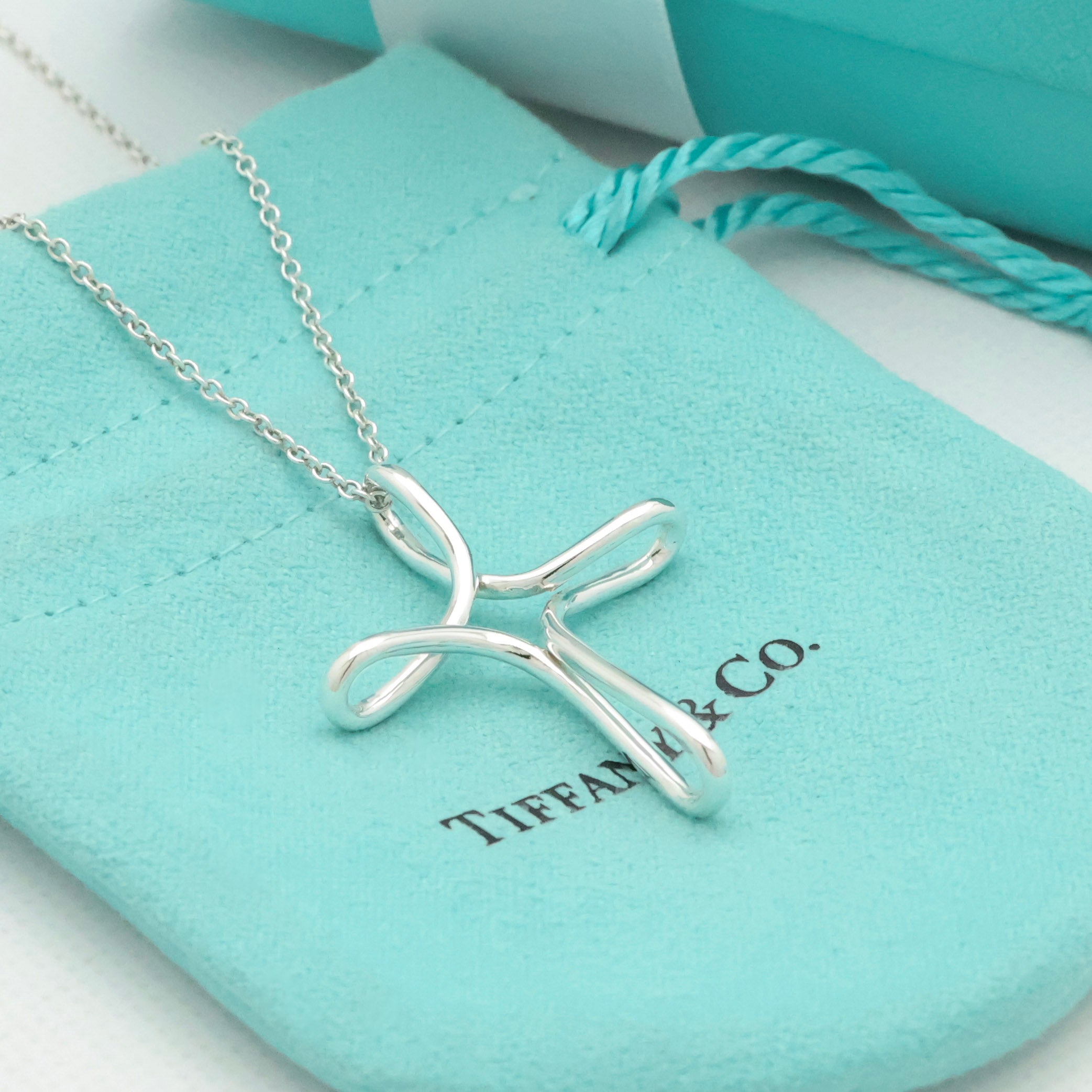 TIFFANY&Co. ラージ オープン クロス インフィニティ エルサペレッティ ネックレス AG925