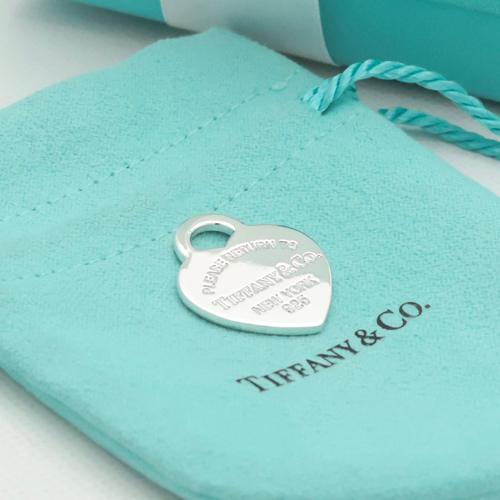 TIFFANY&Co. リターントゥ ティファニー ミディアム ハート タグ チャーム AG925