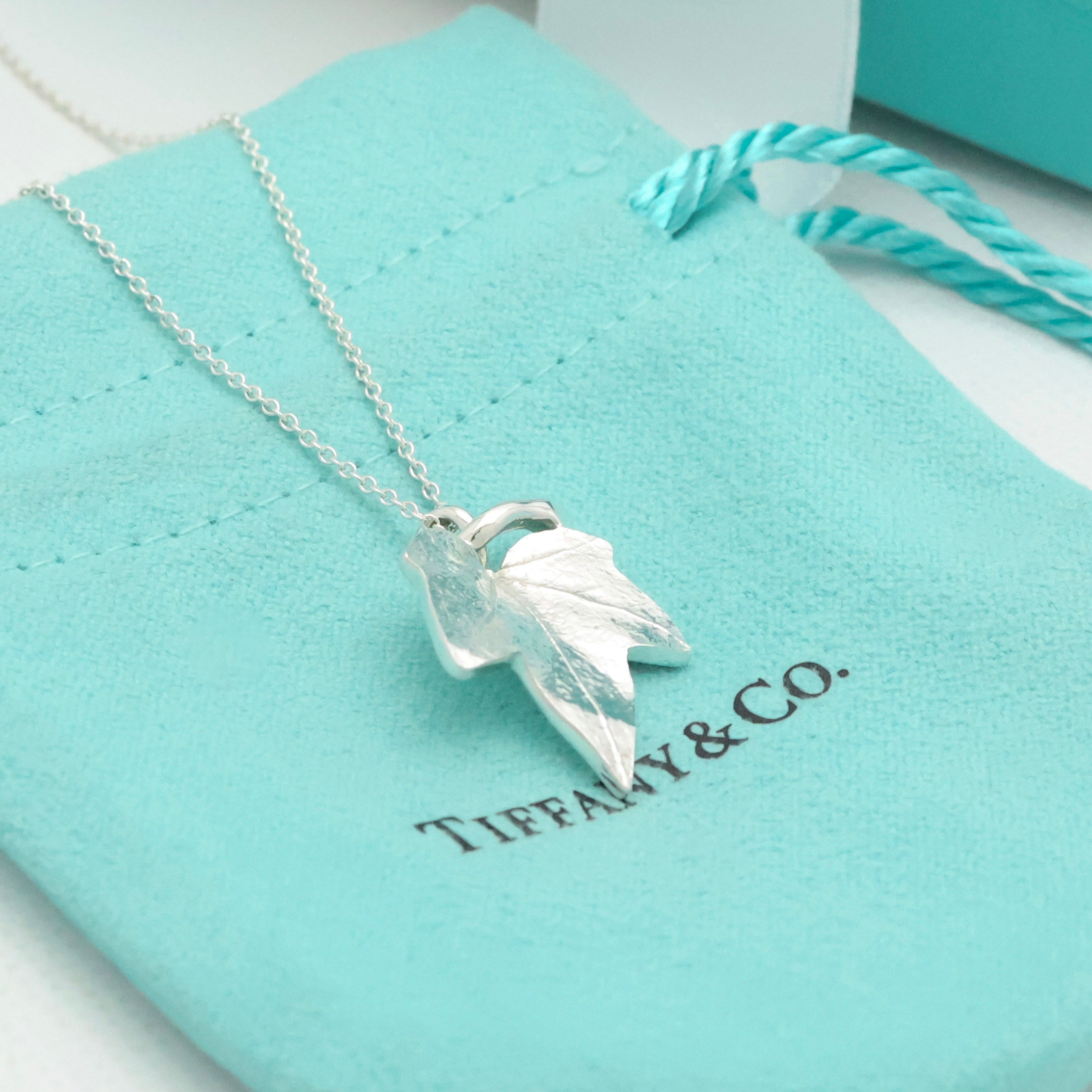 TIFFANY&Co. メイプル リーフ ネックレス AG925