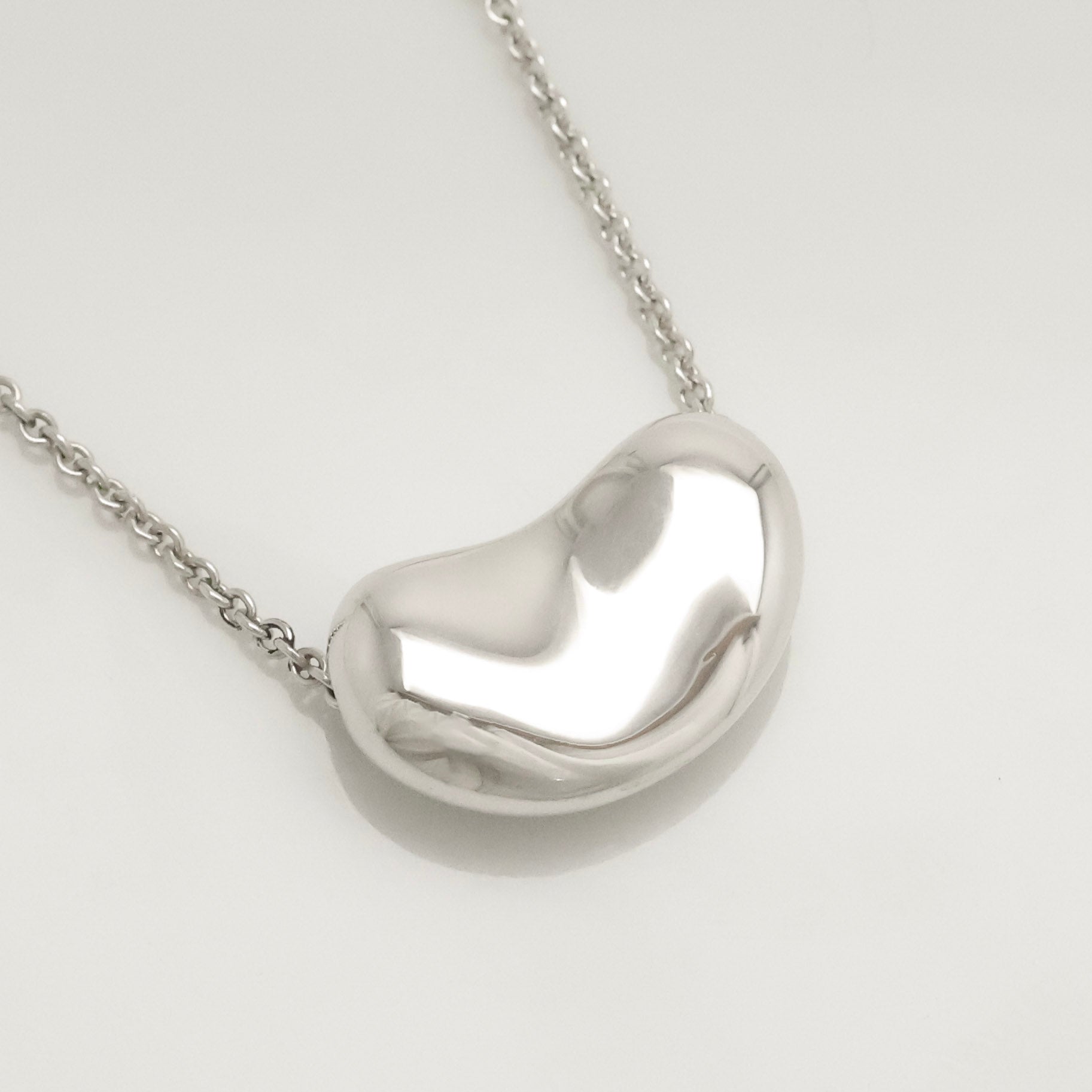  Tiffany & Co. Peretti Large  Bean Necklace  Sterling Silver 925 