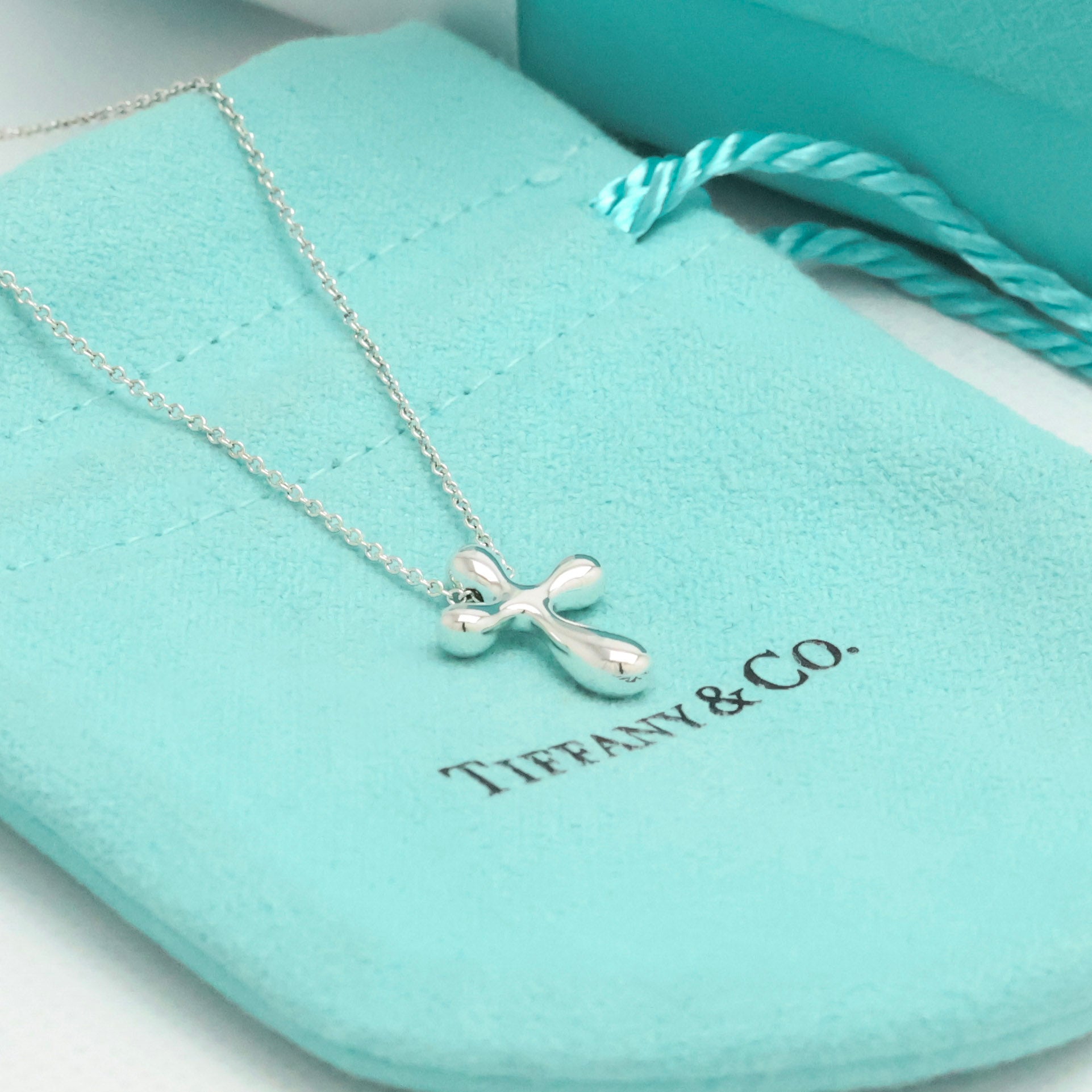 TIFFANY&Co. ミニ クロス エルサペレッティ ネックレス AG925