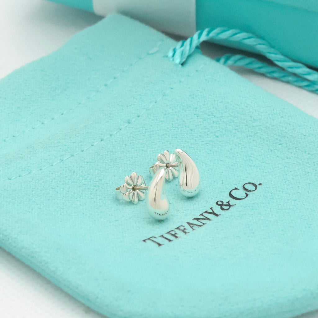 TIFFANY&Co. ティアドロップ エルサペレッティ スタッド ピアス AG925