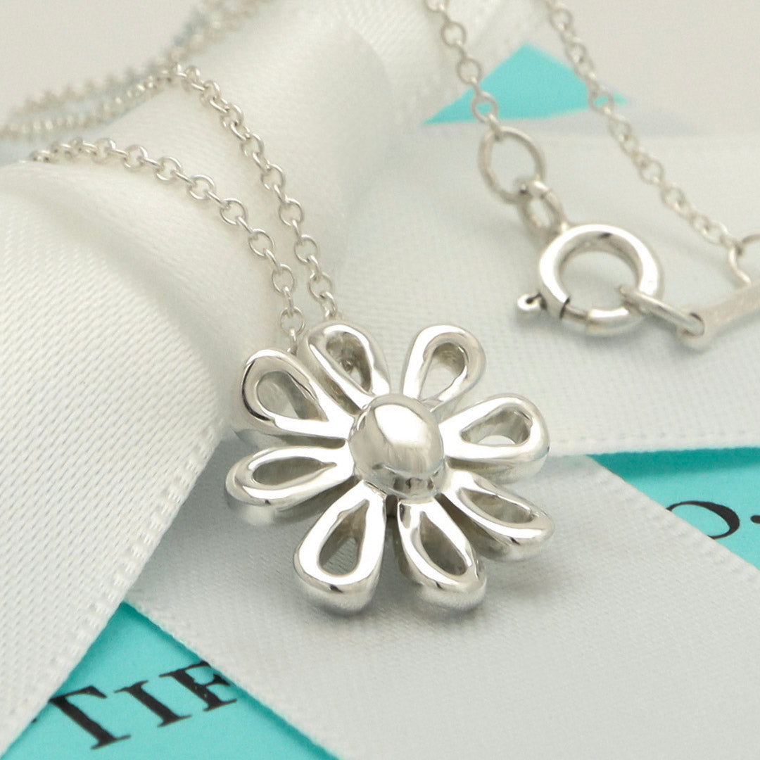 Tiffany & Co. Picasso Daisy Flower Necklace Sterling Silver 925