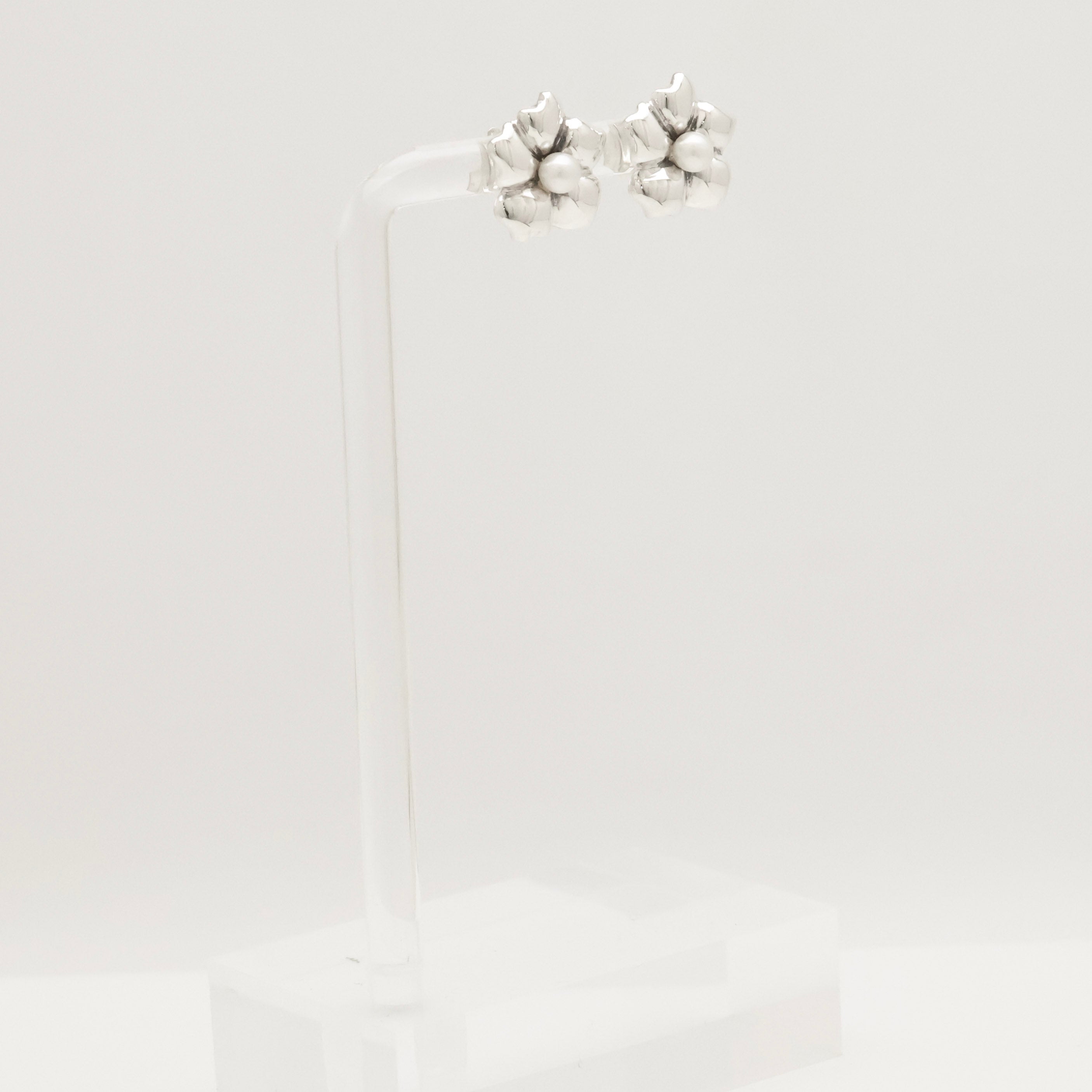 TIFFANY&Co. フラワー パール スタッド ピアス AG925