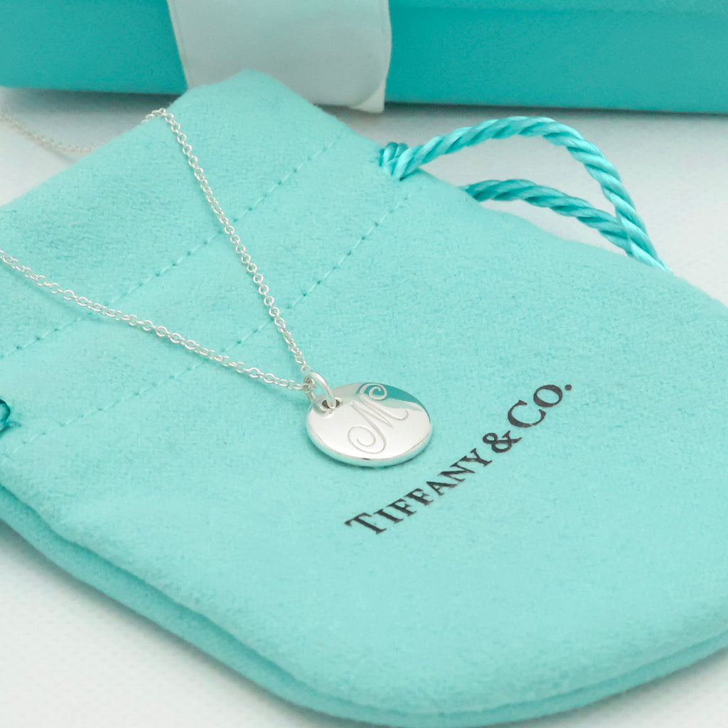 TIFFANY&Co. ノーツ レター ラウンド イニシャル M ディスク ネックレス AG925