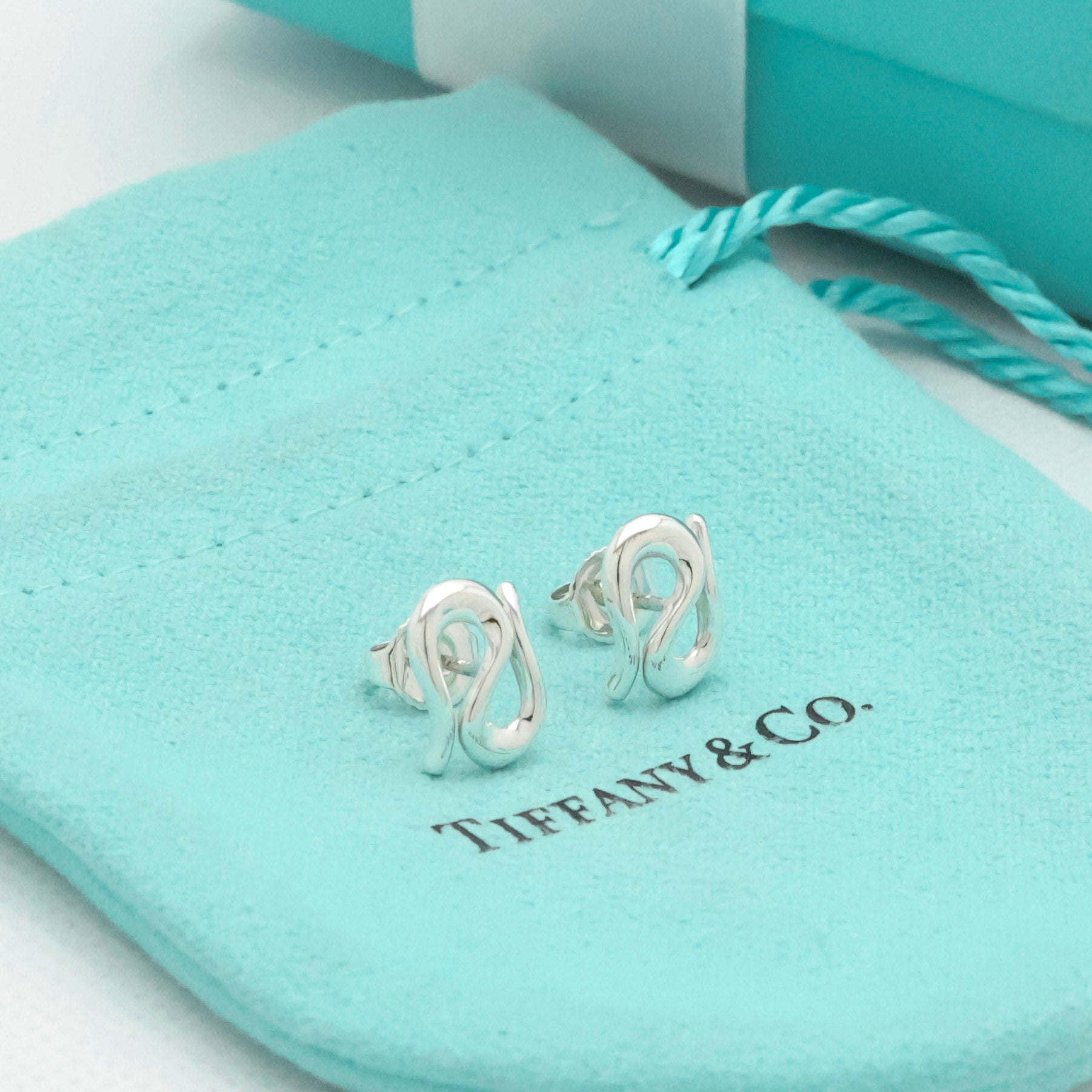 TIFFANY&Co. オープン ウェーブ エルサペレッティ スタッド ピアス AG925