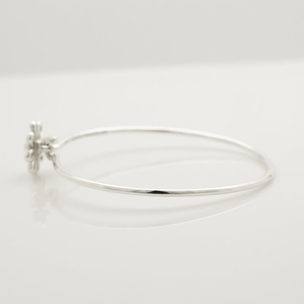 Tiffany & Co. Daisy Flower Hook Bangle Bracelet  Sterling Silver 925