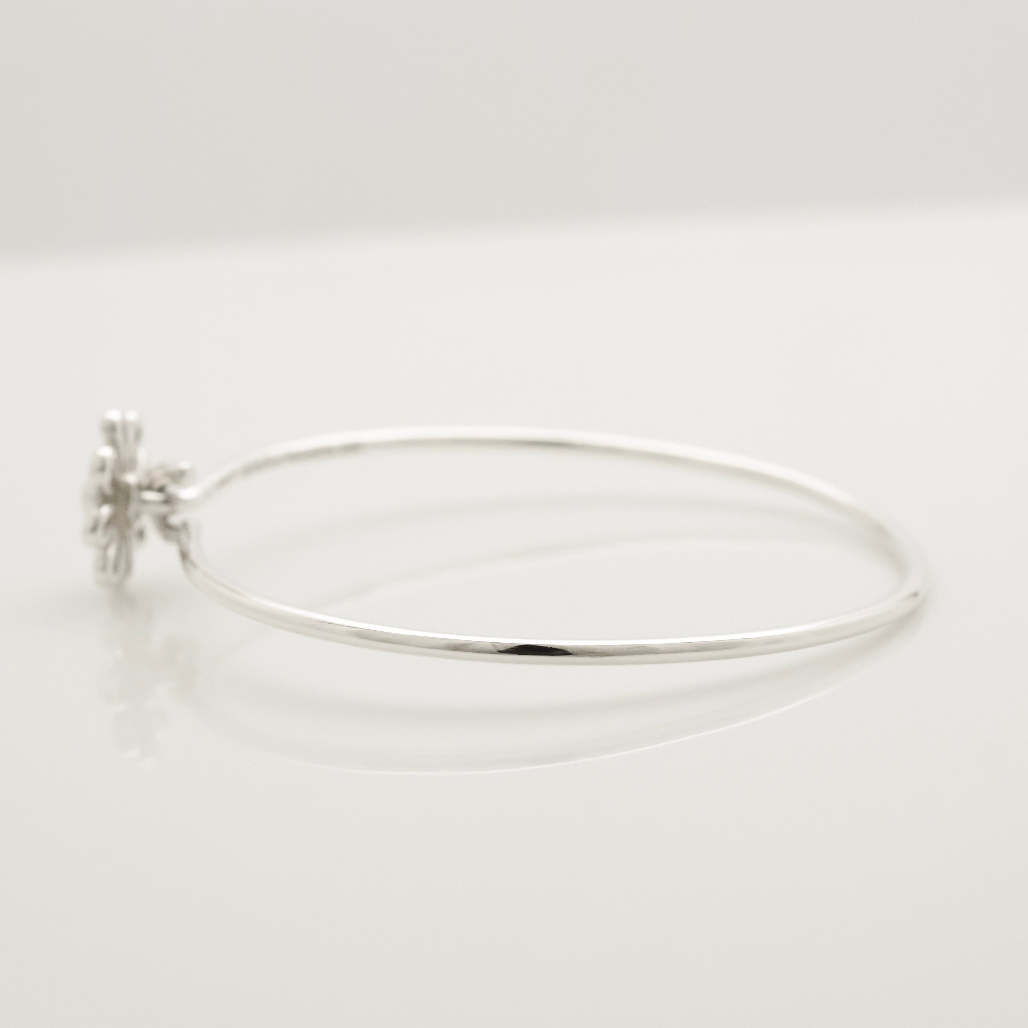 Tiffany & Co. Daisy Flower Hook Bangle Bracelet  Sterling Silver 925