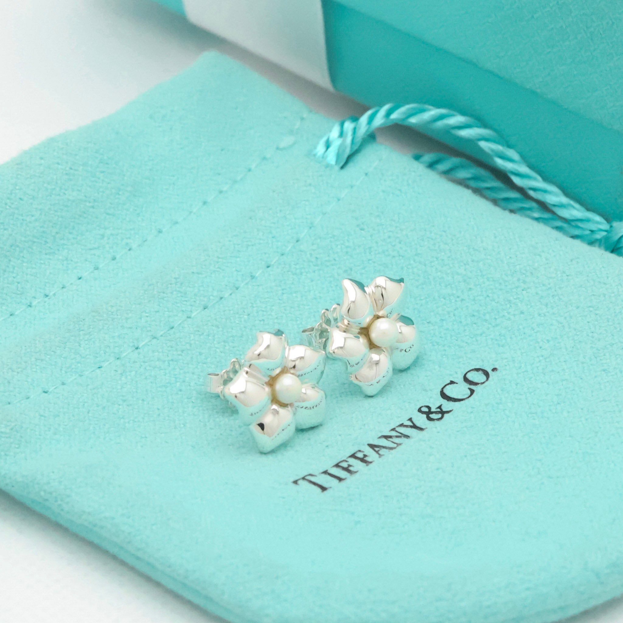 TIFFANY&Co. フラワー パール スタッド ピアス AG925