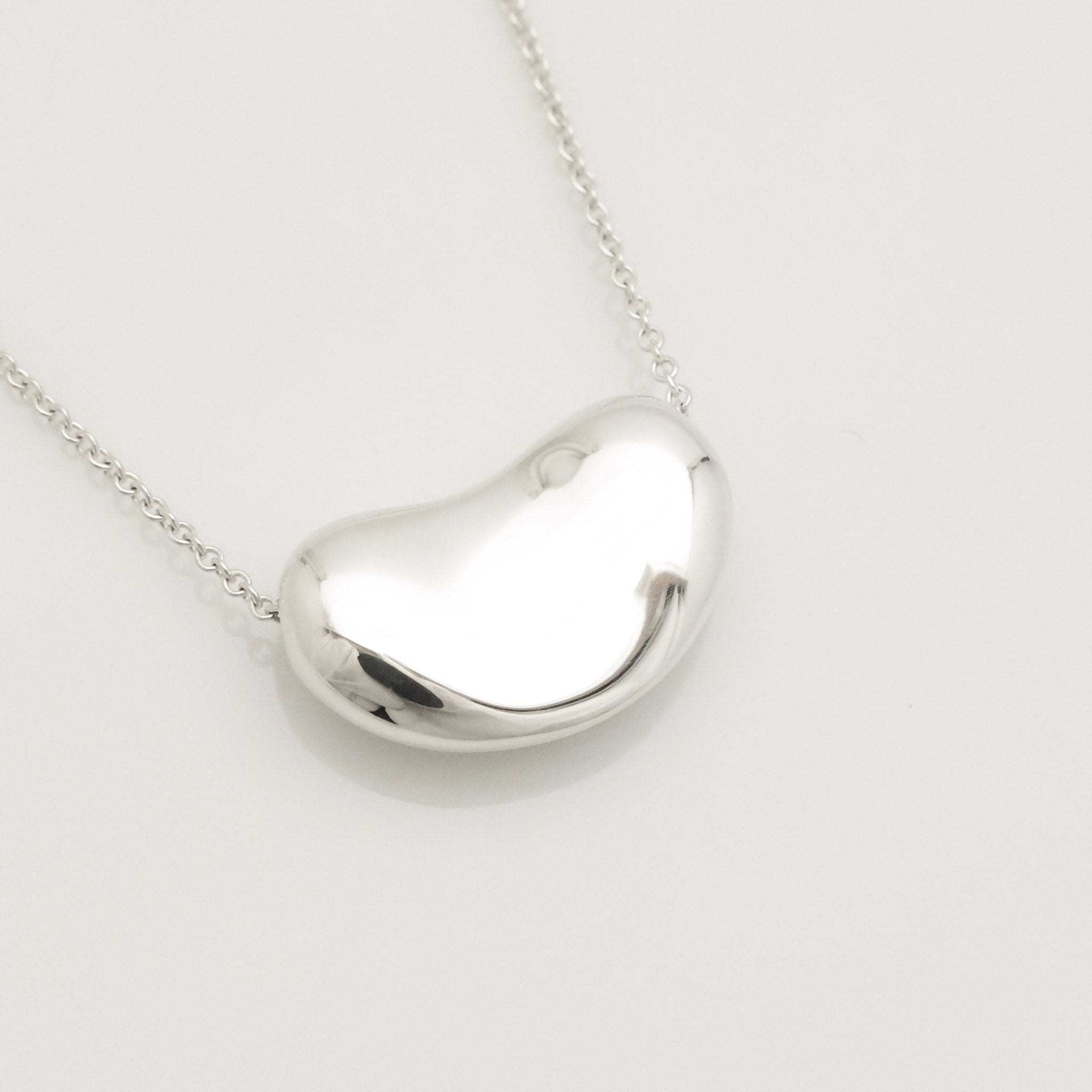  Tiffany & Co. Peretti Large  Bean Necklace  Sterling Silver 925 