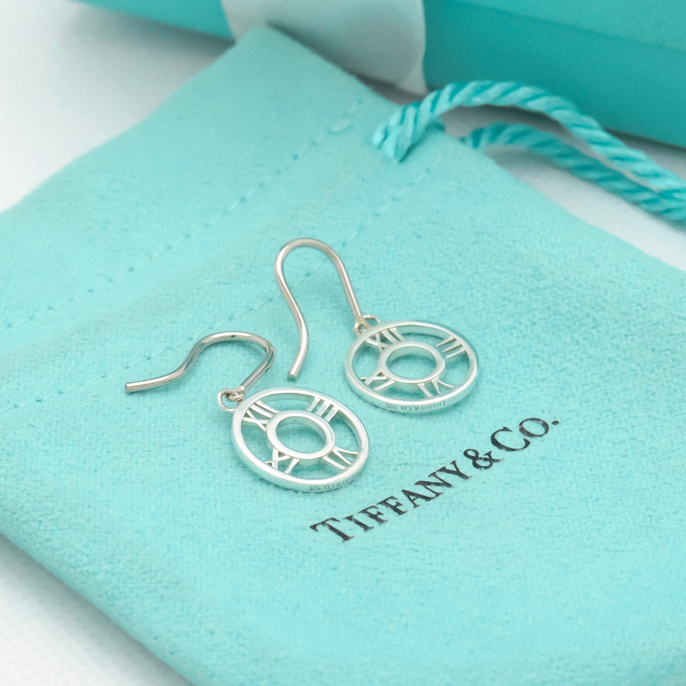 TIFFANY&Co. アトラス オープン サークル フック ピアス AG925