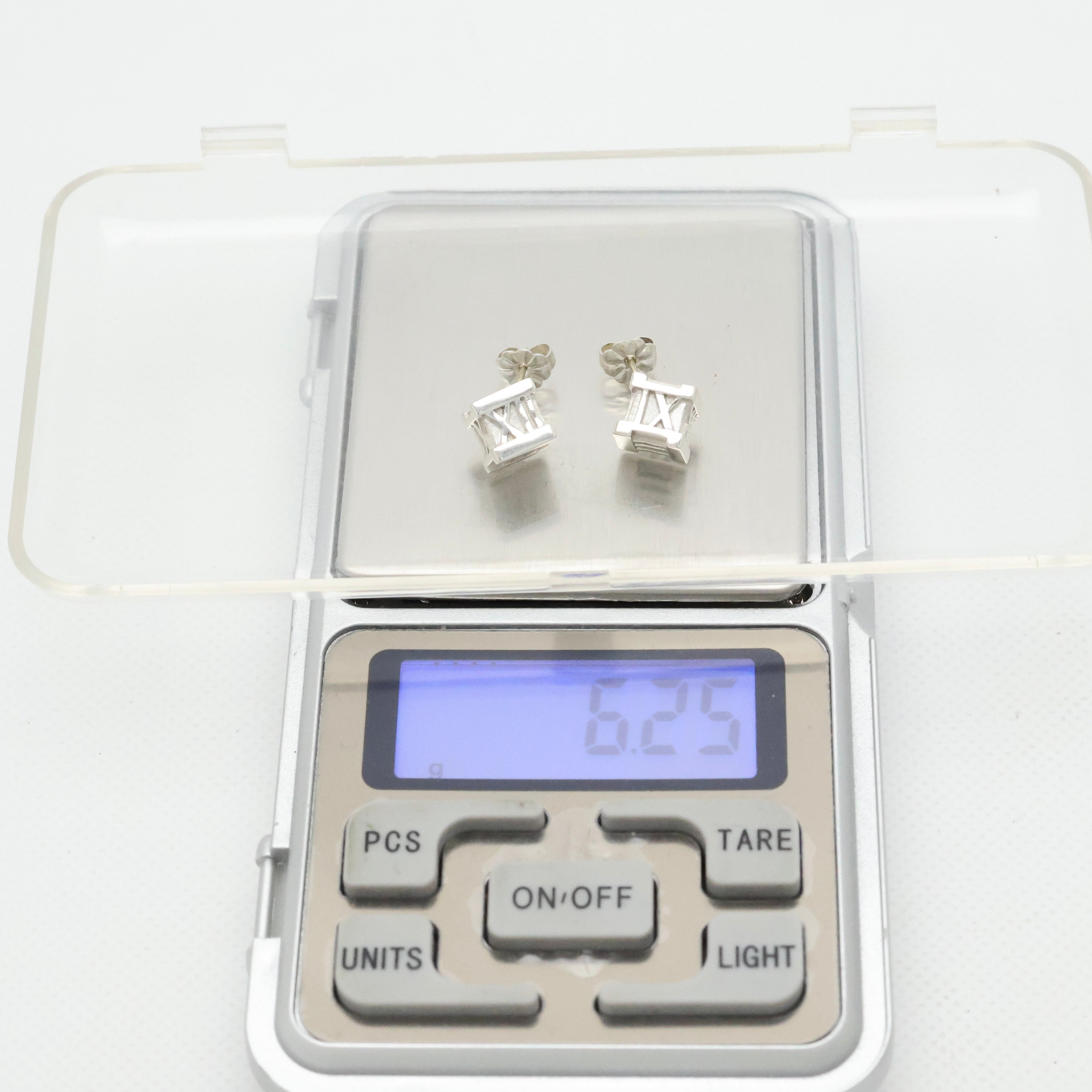 TIFFANY&Co. アトラス キューブ スタッド ピアス AG925