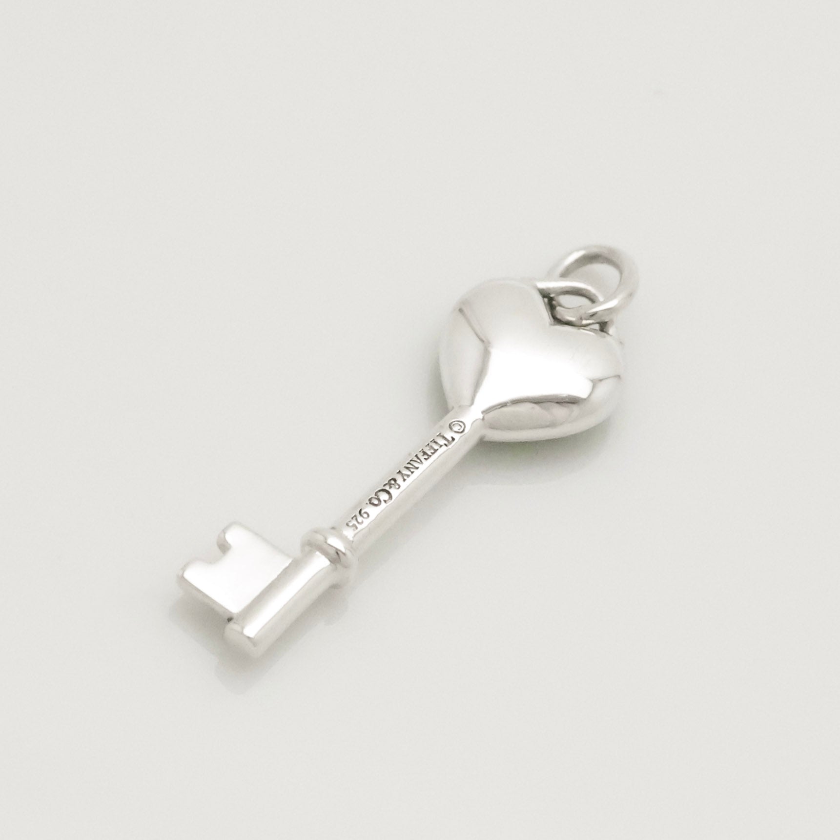 TIFFANY&Co. ハート キー ブルー エナメル チャーム AG925