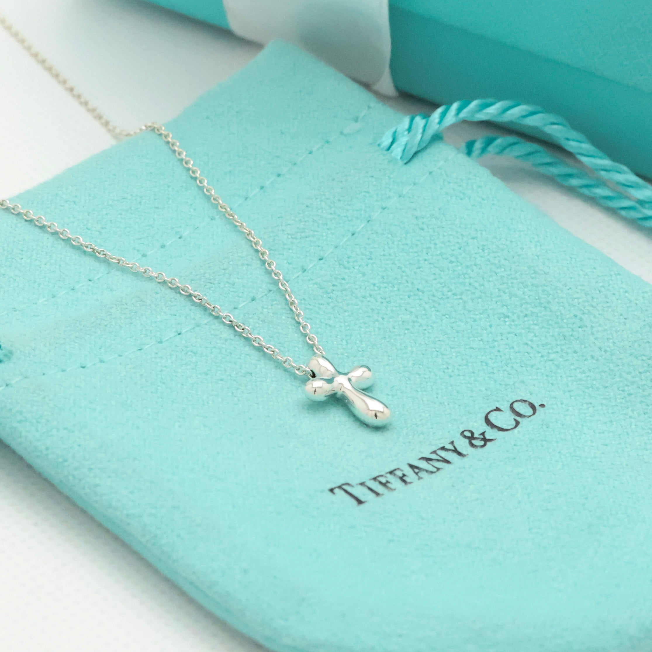  Tiffany & Co. Small Cross Pendant Necklace  Sterling Silver 925 