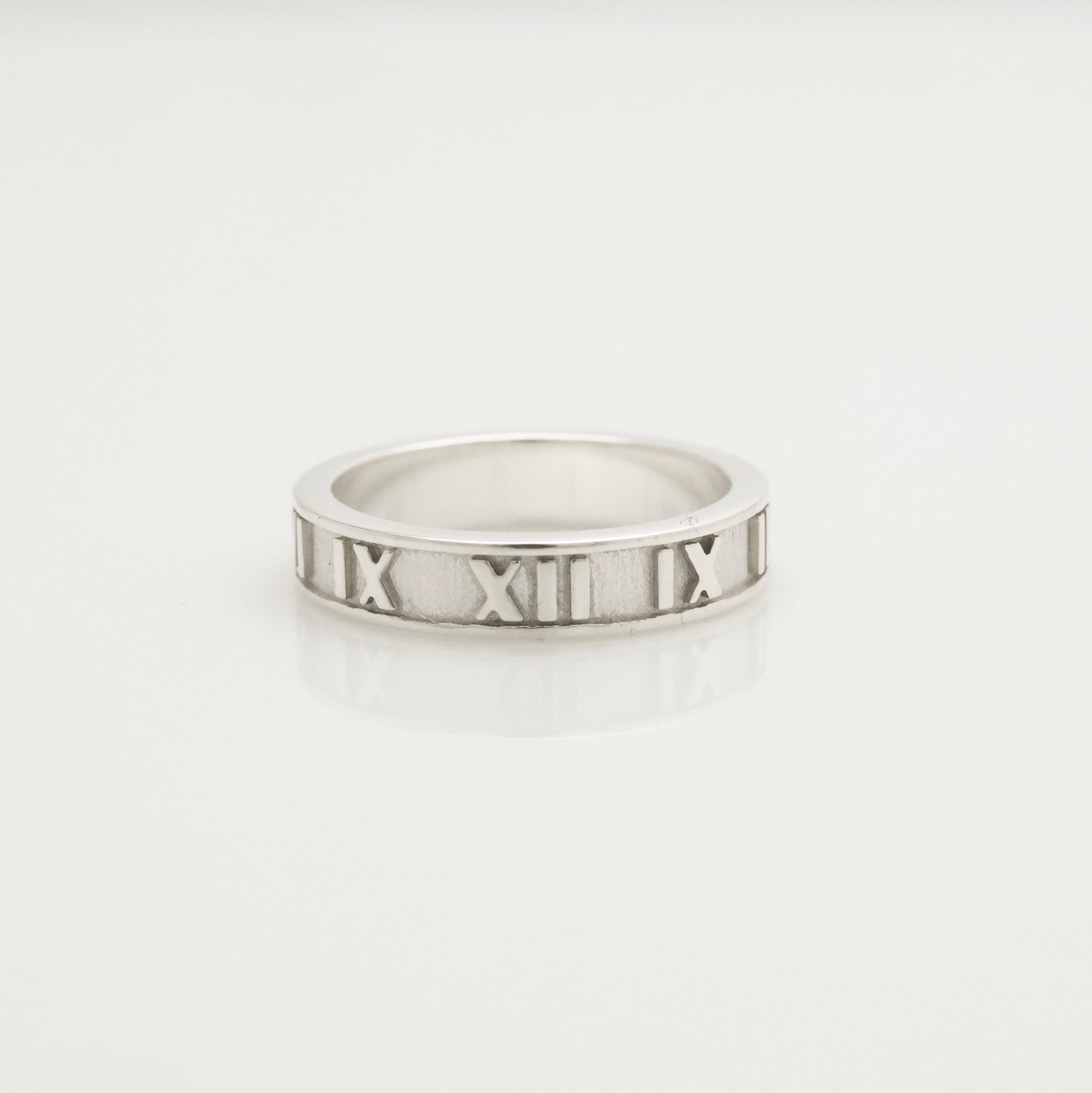 Tiffany & Co. Atlas Ring Size US 5.25 Sterling Silver 925