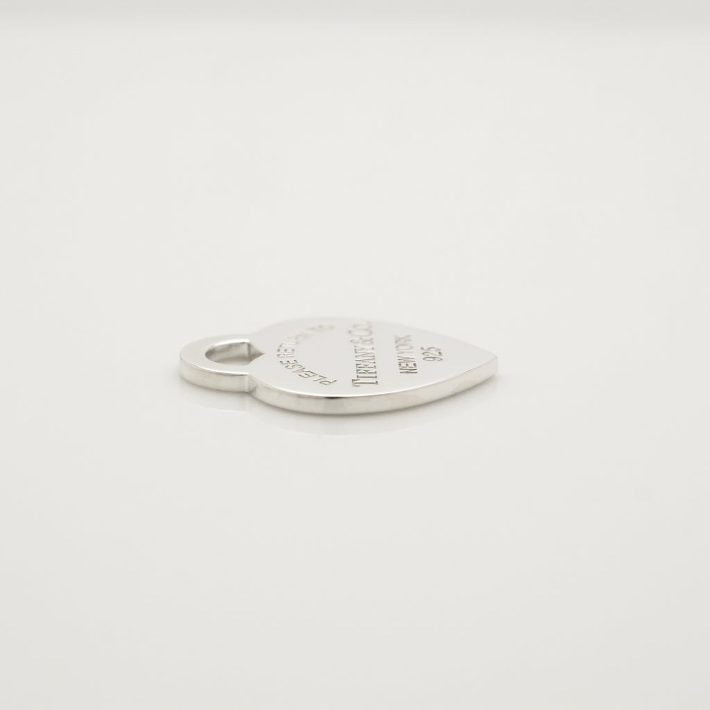 TIFFANY&Co. リターントゥ ティファニー ミディアム ハート タグ チャーム AG925