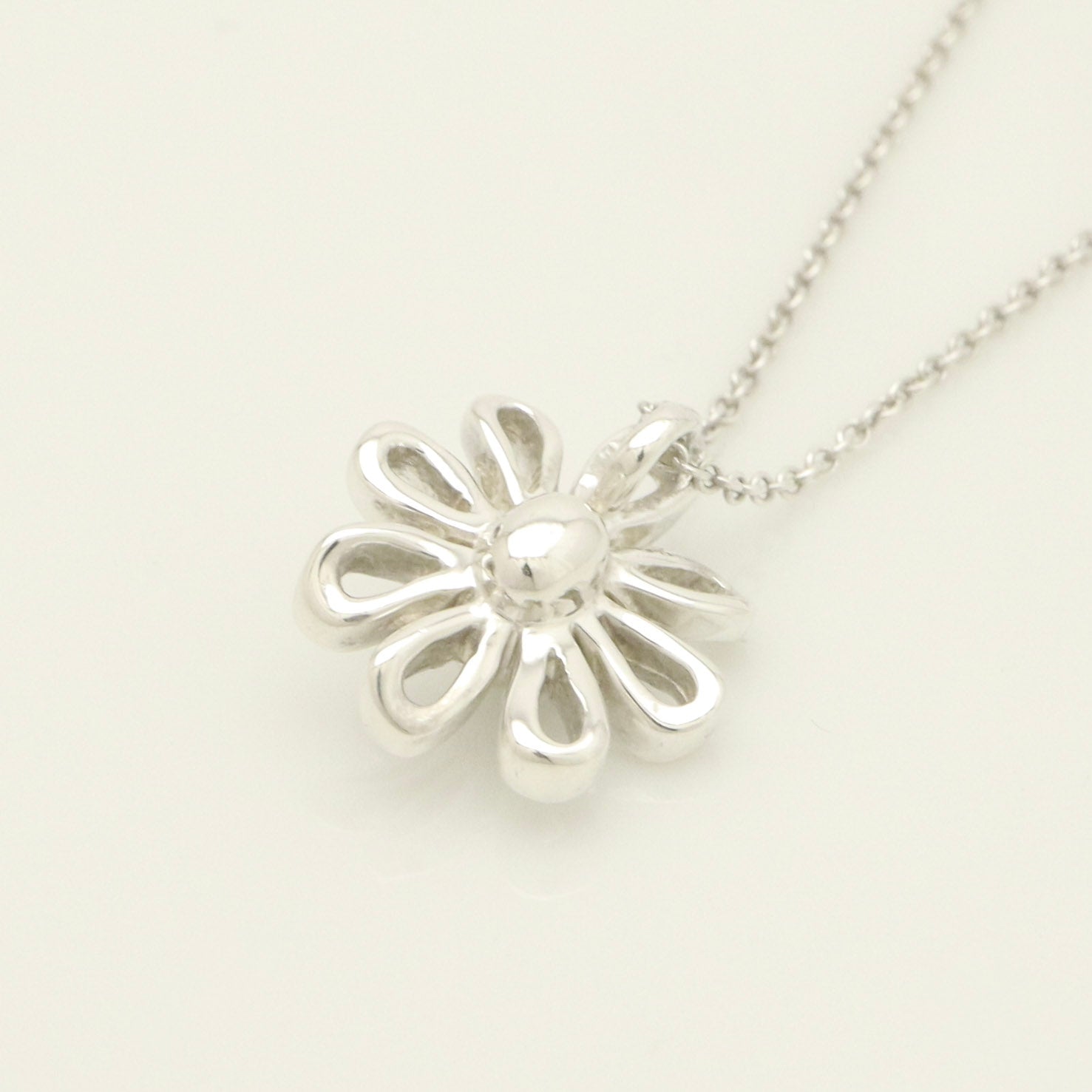 Tiffany & Co. Picasso Daisy Flower Necklace Sterling Silver 925