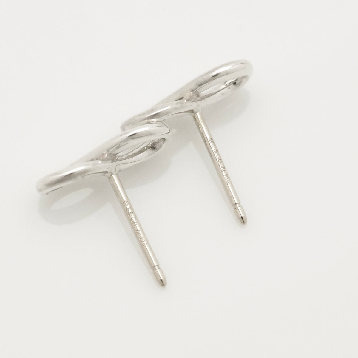 TIFFANY&Co. インフィニティ スタッド ピアス AG925
