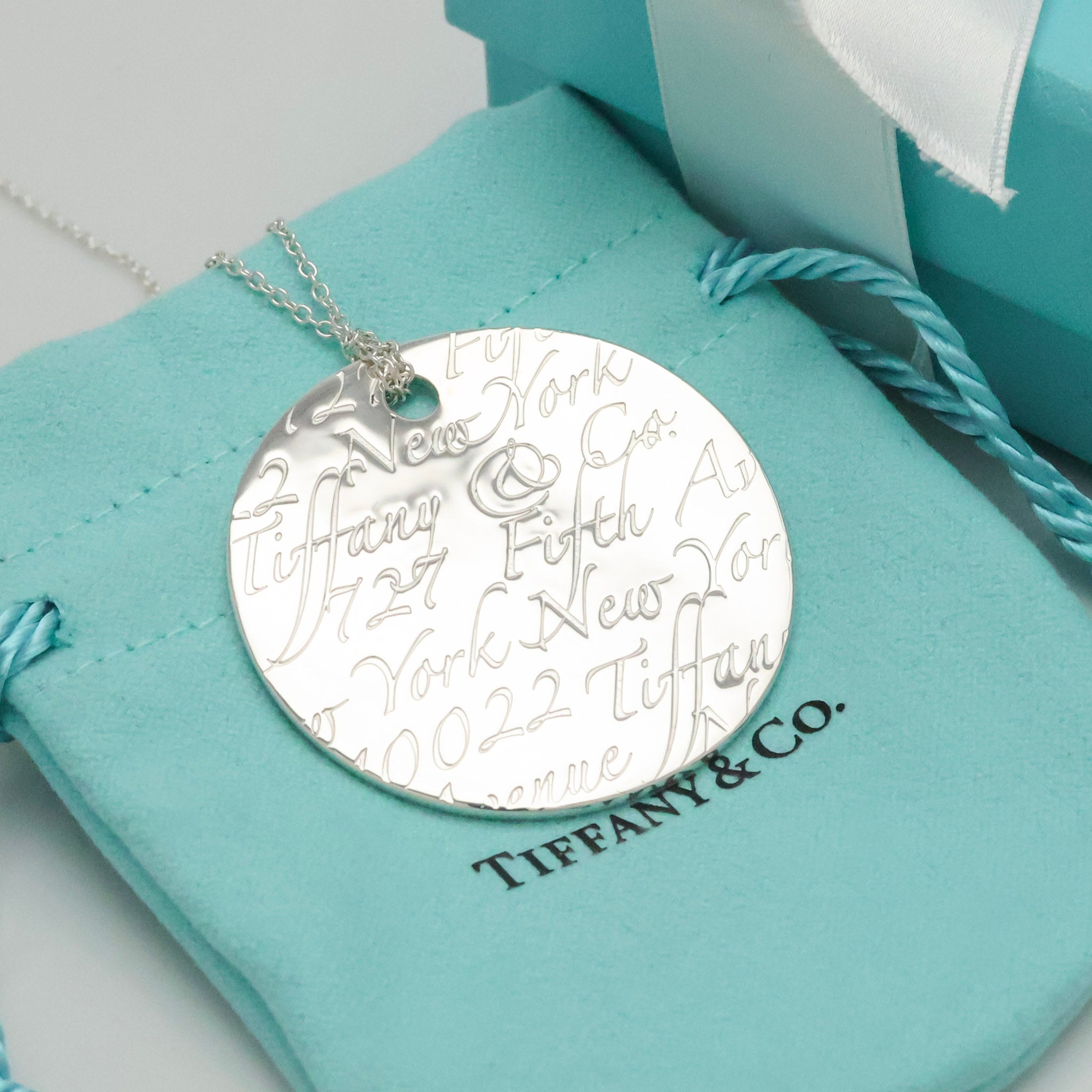 Tiffany & Co. Notes New York Large Wavy Round Circle Necklace Sterling Silver 925