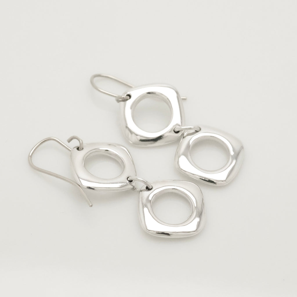 TIFFANY&Co. ダブル クッション スクエア フック ピアス AG925