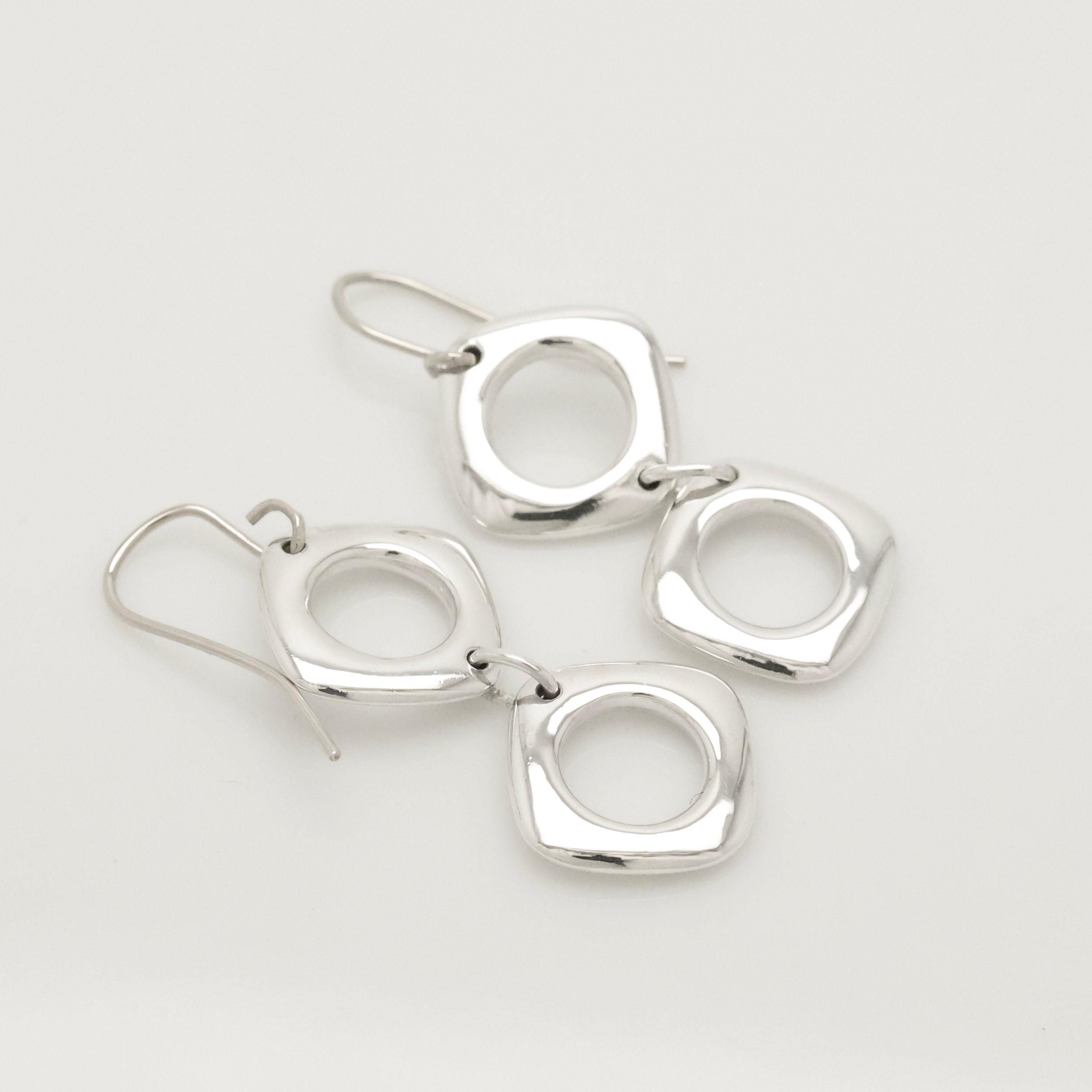 TIFFANY&Co. ダブル クッション スクエア フック ピアス AG925