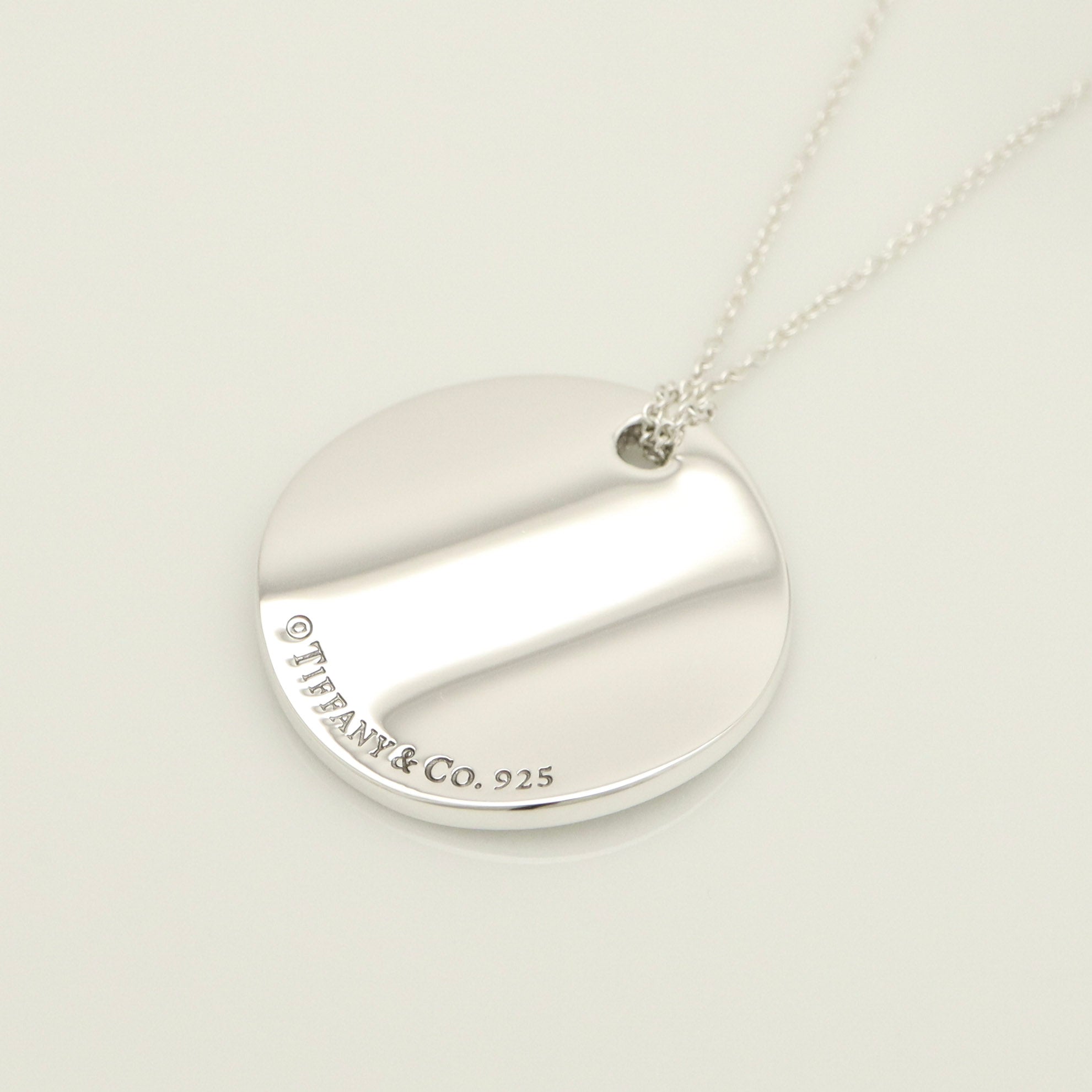 TIFFANY&Co. ノーツ ラウンド プレート ネックレス AG925