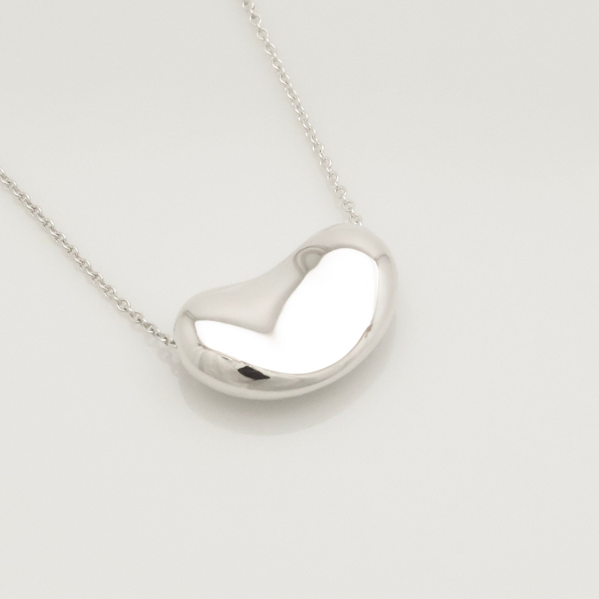  Tiffany & Co. Peretti Large  Bean Necklace  Sterling Silver 925 