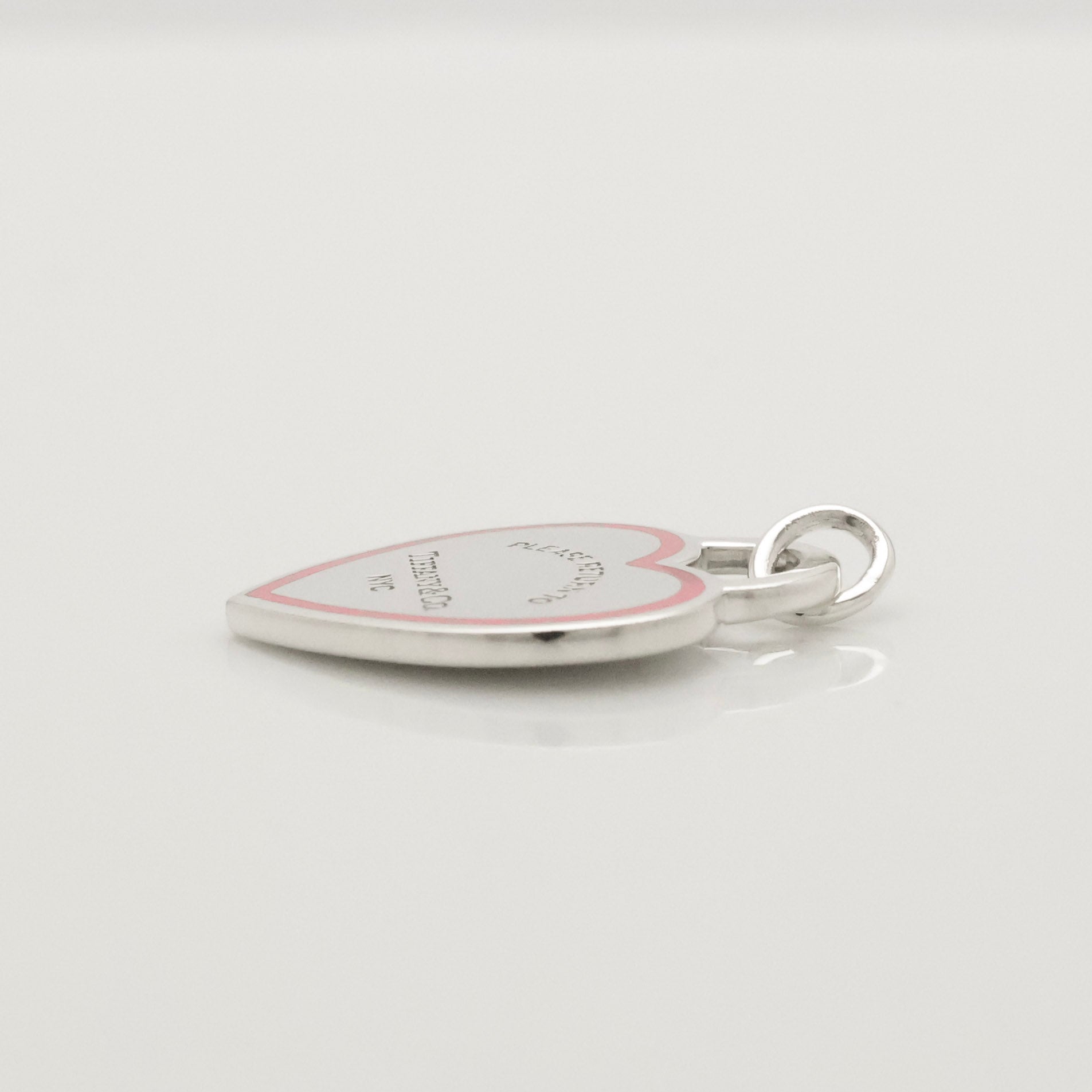 TIFFANY&Co. リターントゥ ティファニー ハート タグ ピンク エナメル チャーム AG925