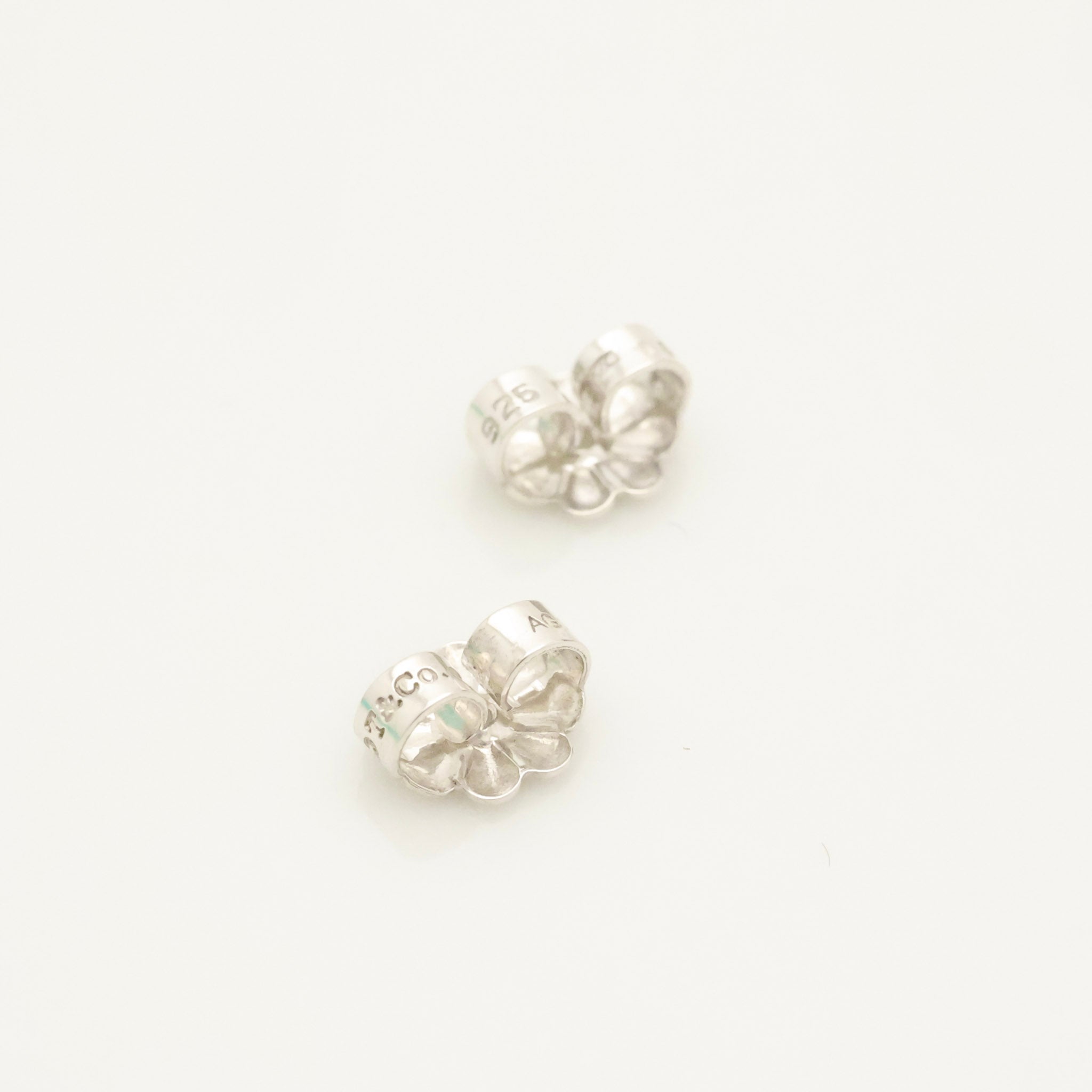 TIFFANY&Co.  オープンハート エルサペレッティ スタッド ピアス AG925