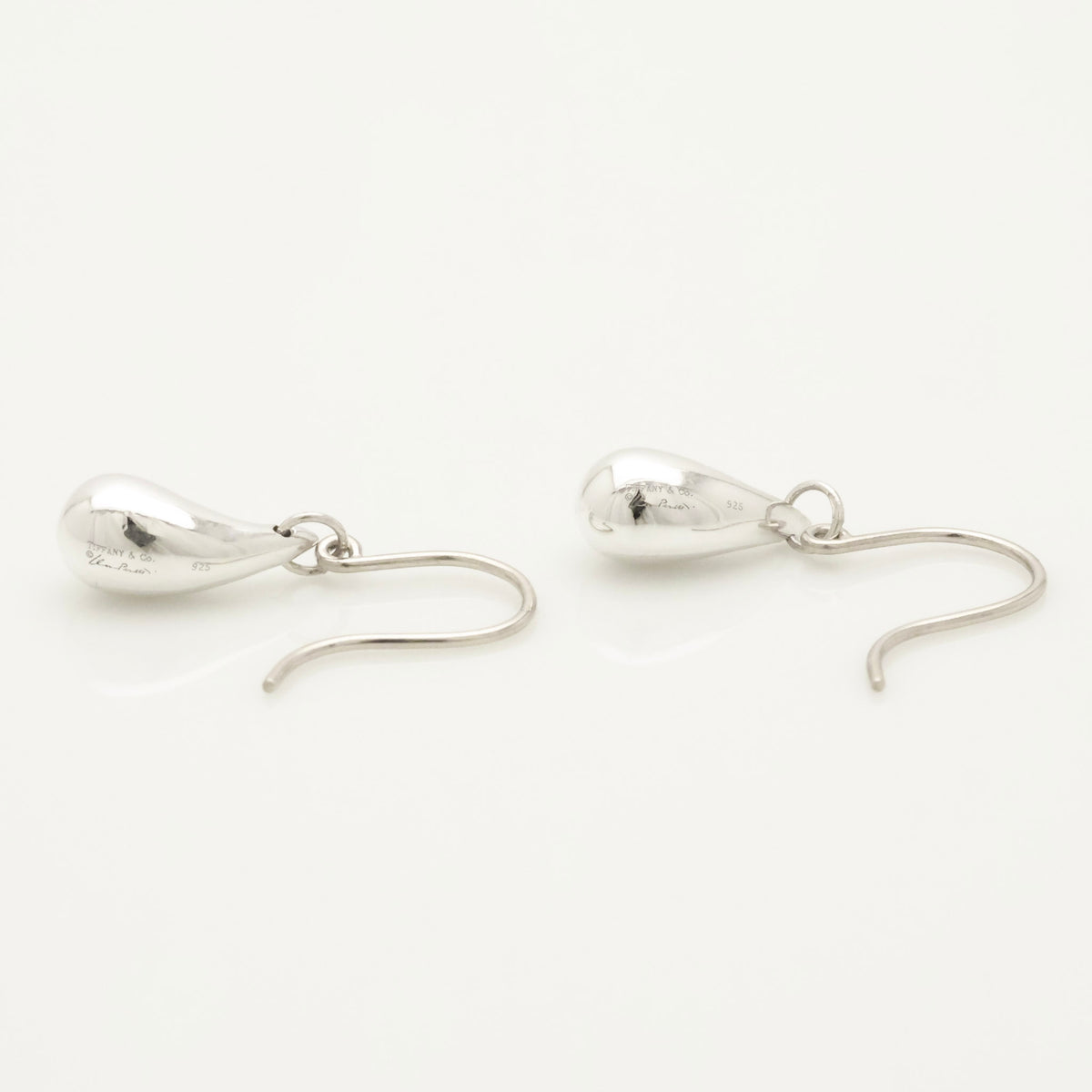 TIFFANY&Co. ティアドロップ エルサペレッティ フック ピアス AG925