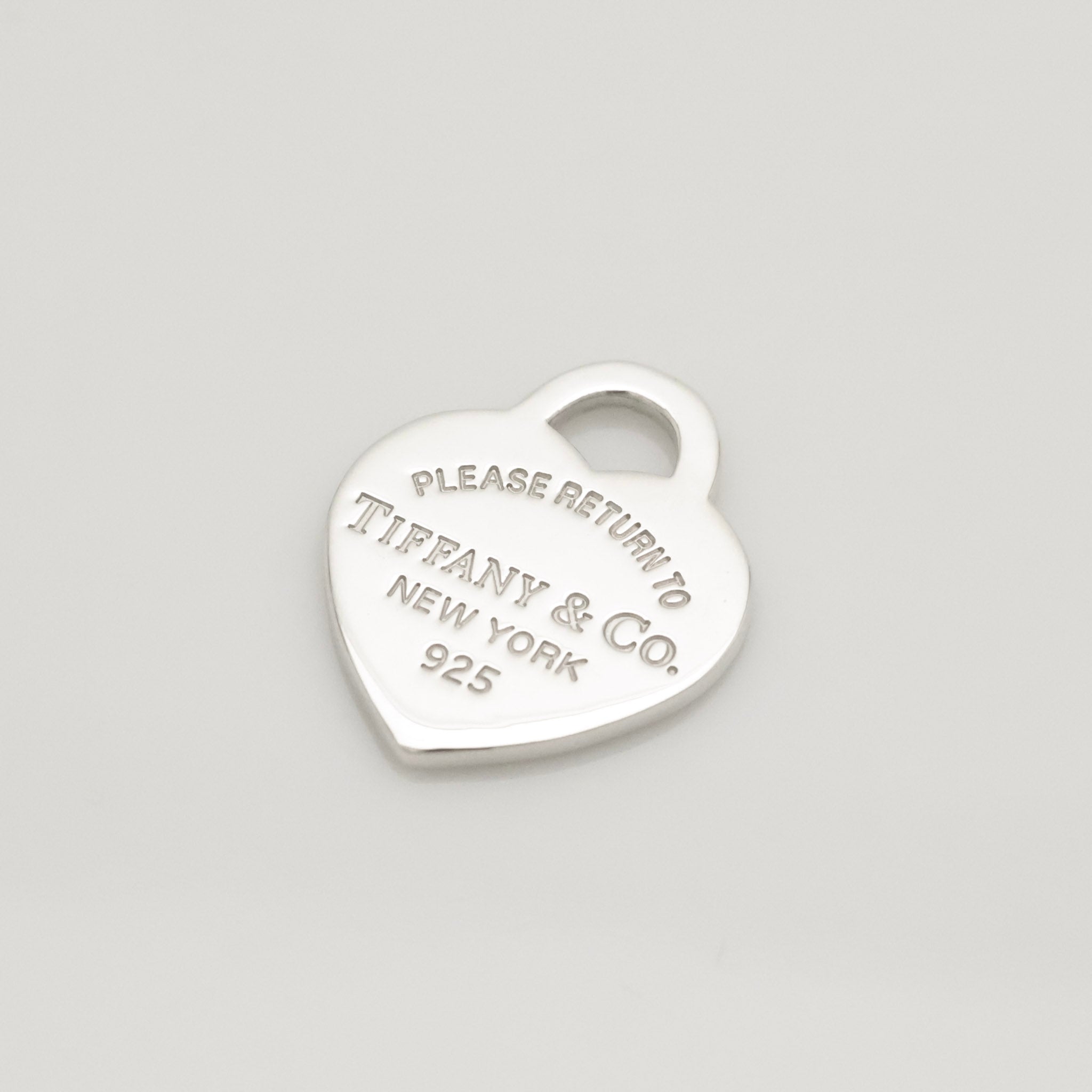 TIFFANY&Co. リターントゥ ティファニー ミディアム ハート タグ チャーム AG925