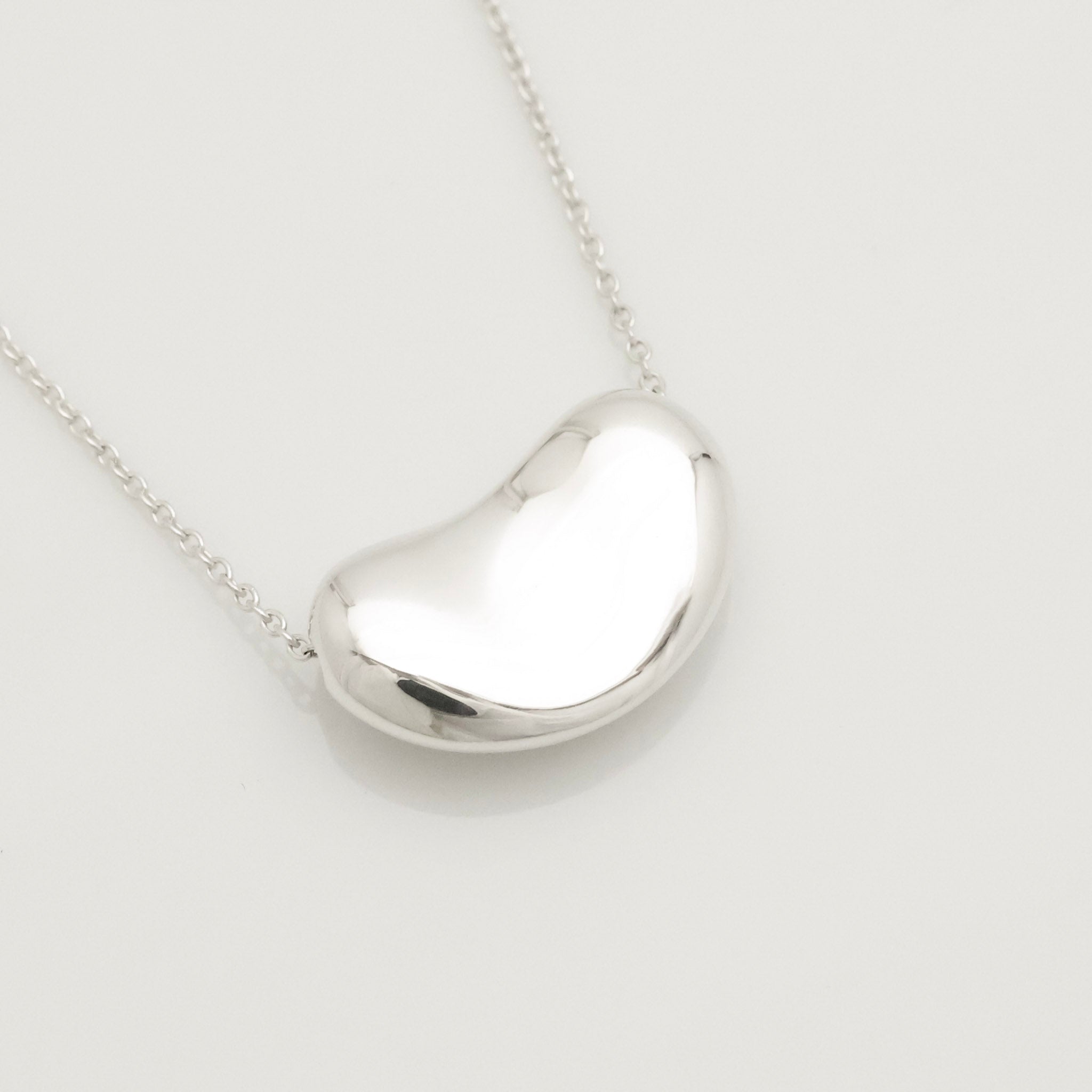  Tiffany & Co. Peretti Large  Bean Necklace  Sterling Silver 925 