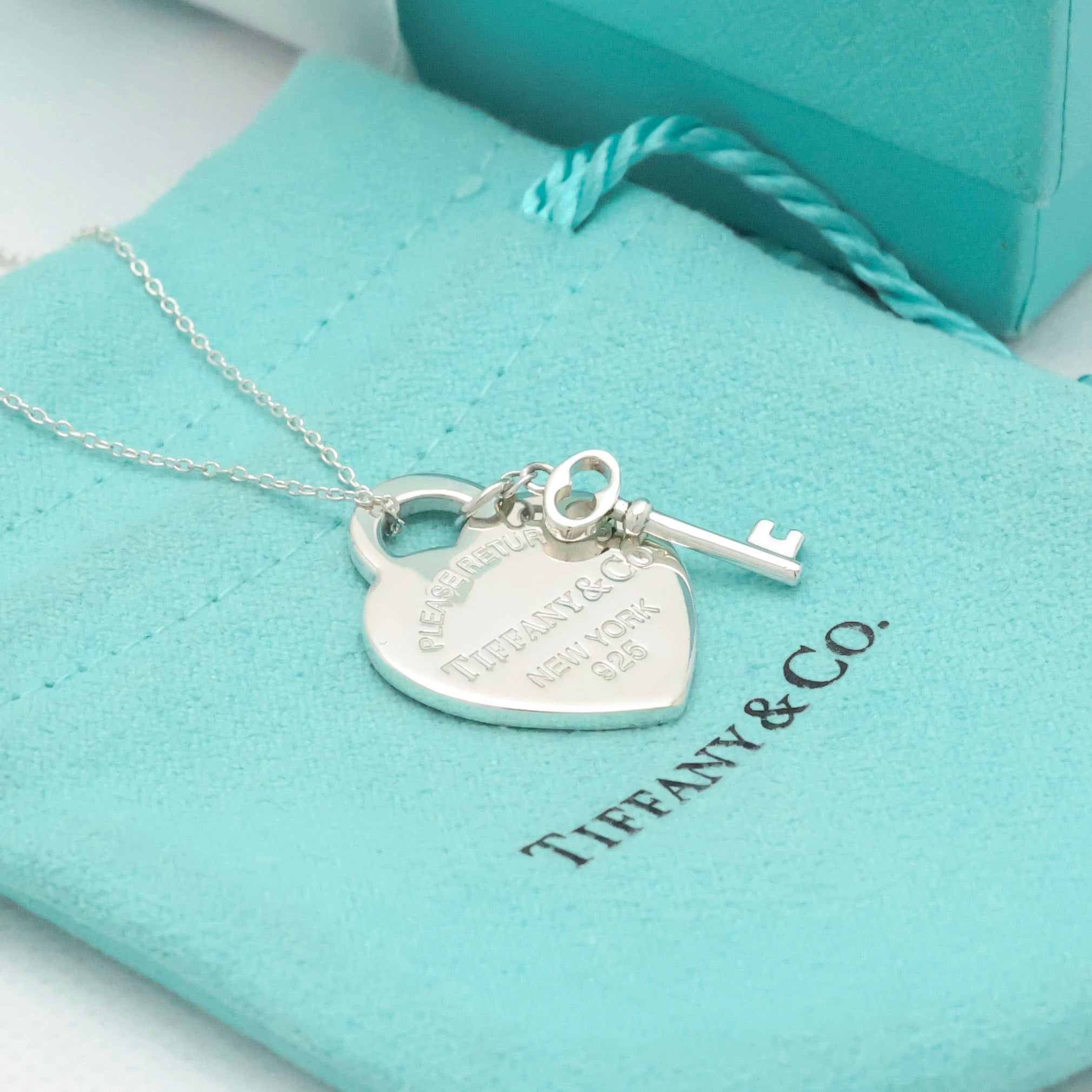 Tiffany & Co. Return to Heart tag and Key Necklace Sterling Silver 925