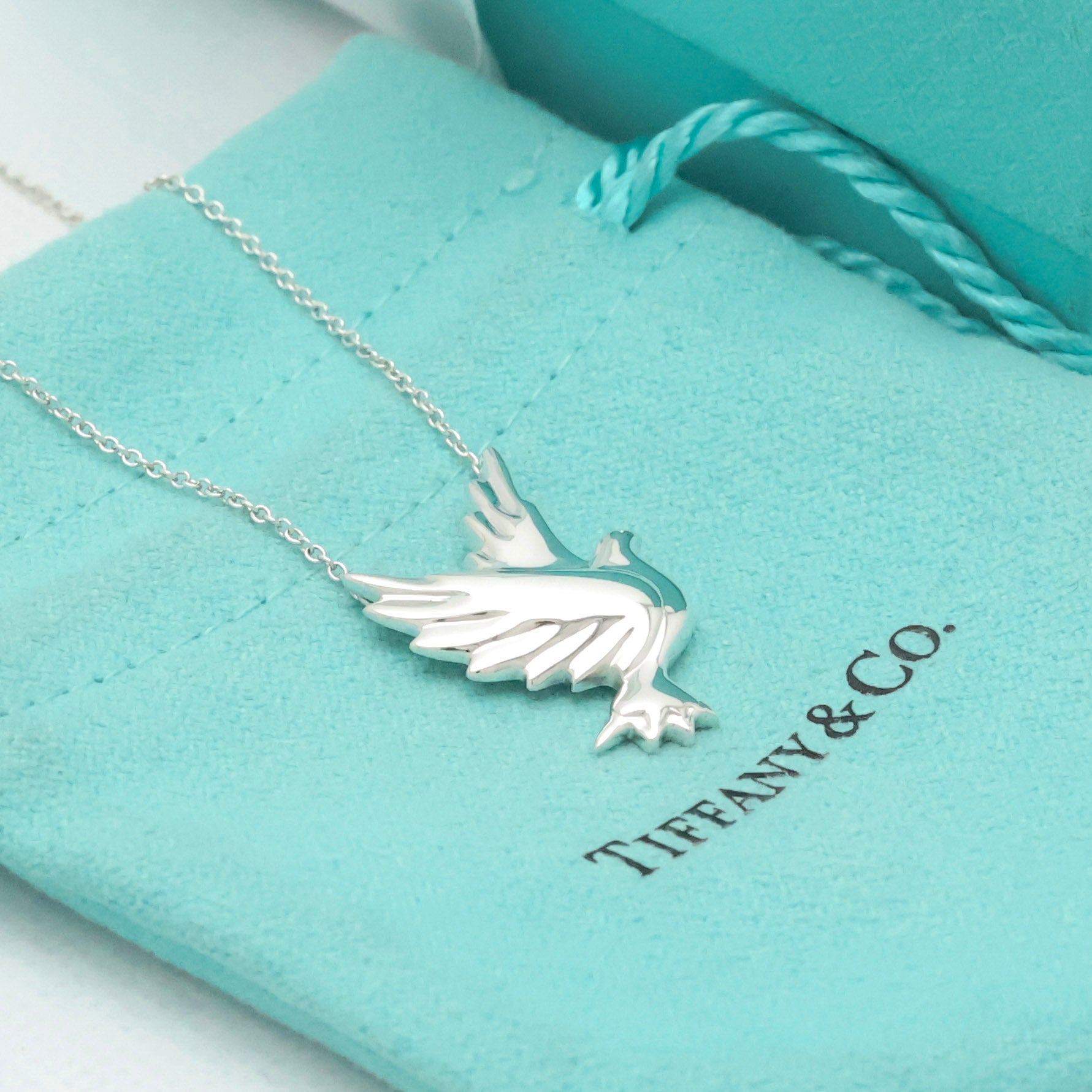 Tiffany & Co. Picasso Dove Bird Pendant Necklace Sterling Silver 925