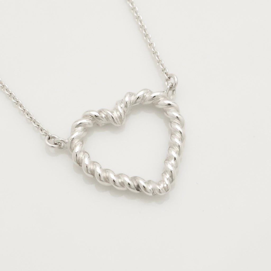 TIFFANY&Co. ツイスト ハート ネックレス AG925