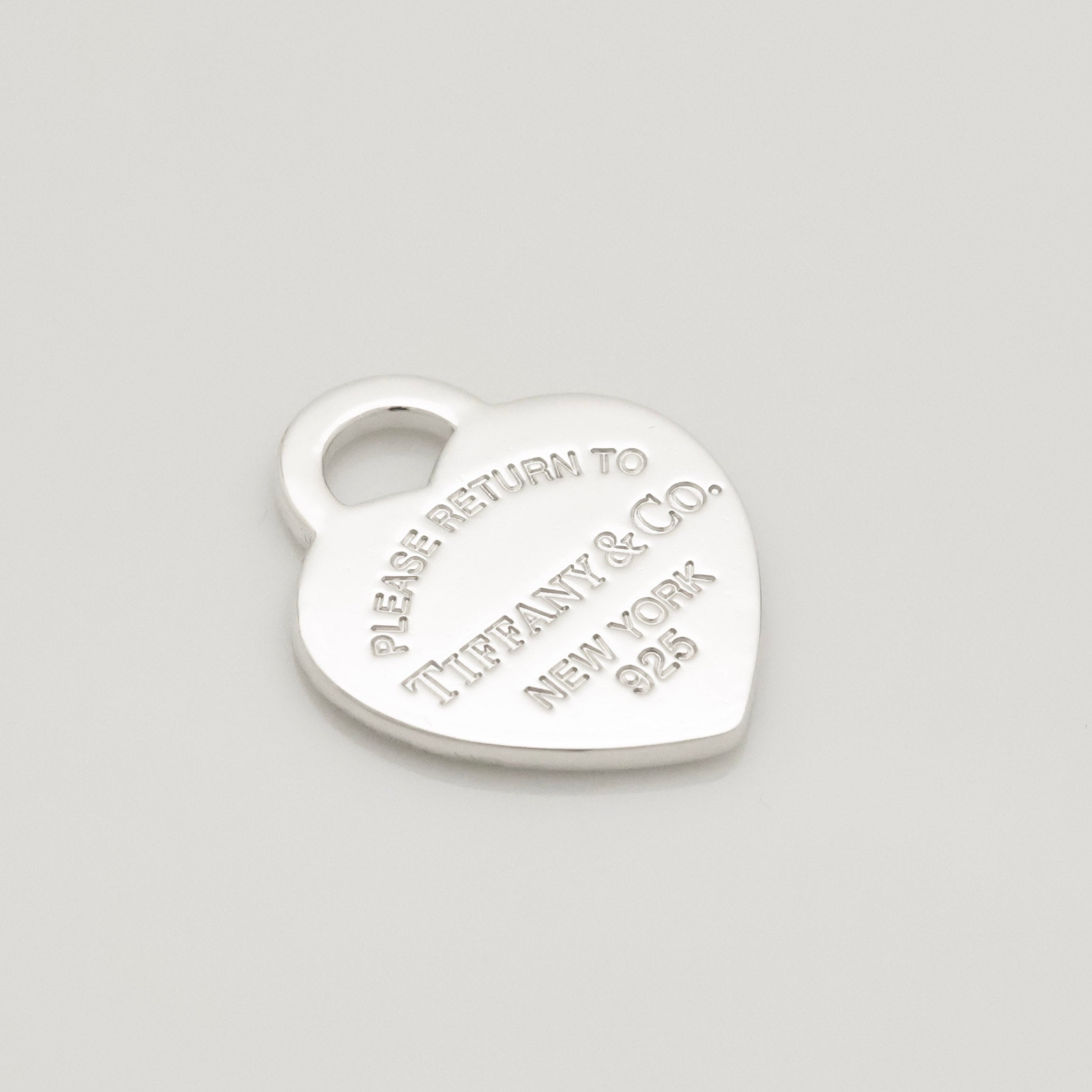 TIFFANY&Co. リターントゥ ティファニー ミディアム ハート タグ チャーム AG925