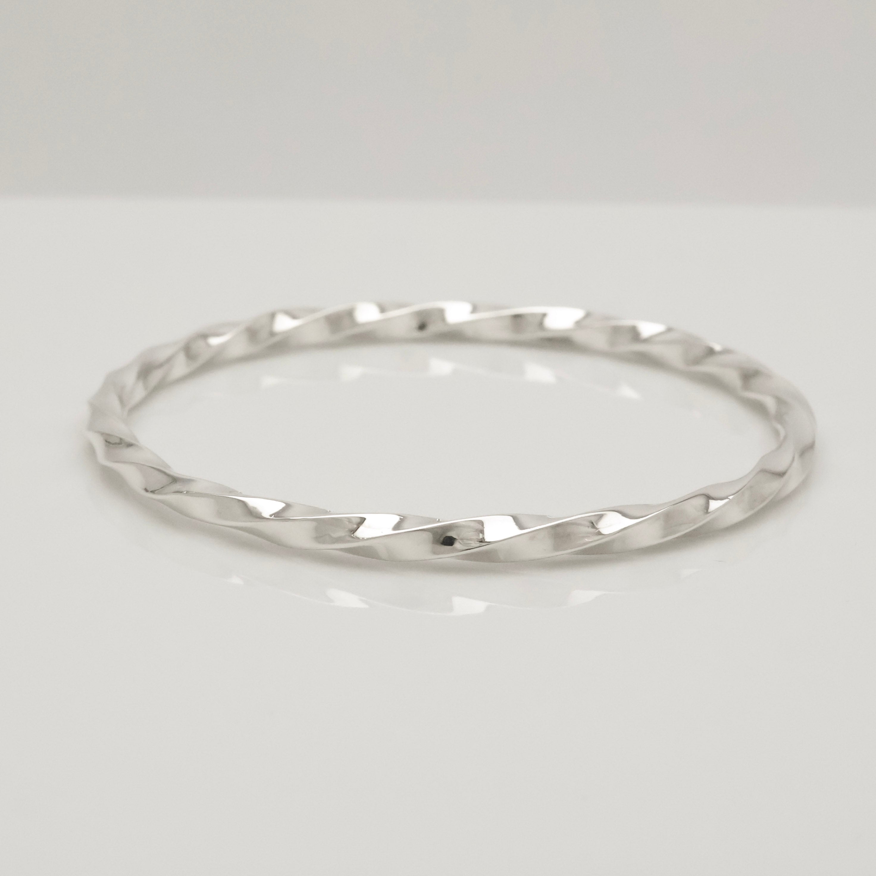 Tiffany & Co. Twist Knife Edge Bangle Bracelet Sterling Silver 925