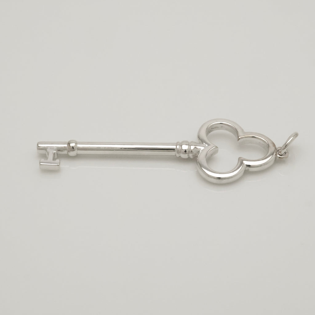 TIFFANY&Co. トレフォイル クローバー キー チャーム AG925