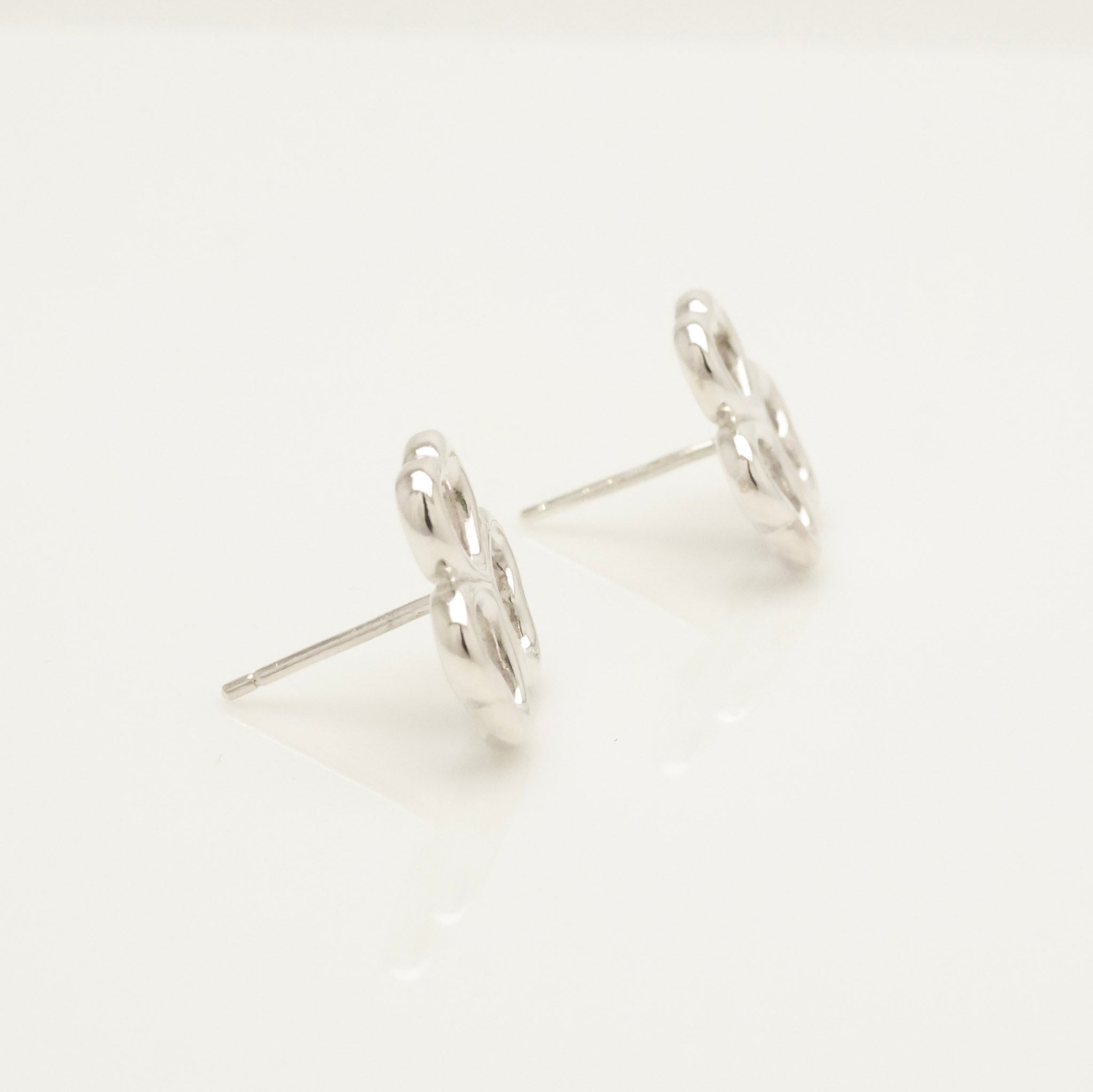 TIFFANY&Co. 3 ハート クローバー スタッド ピアス AG925