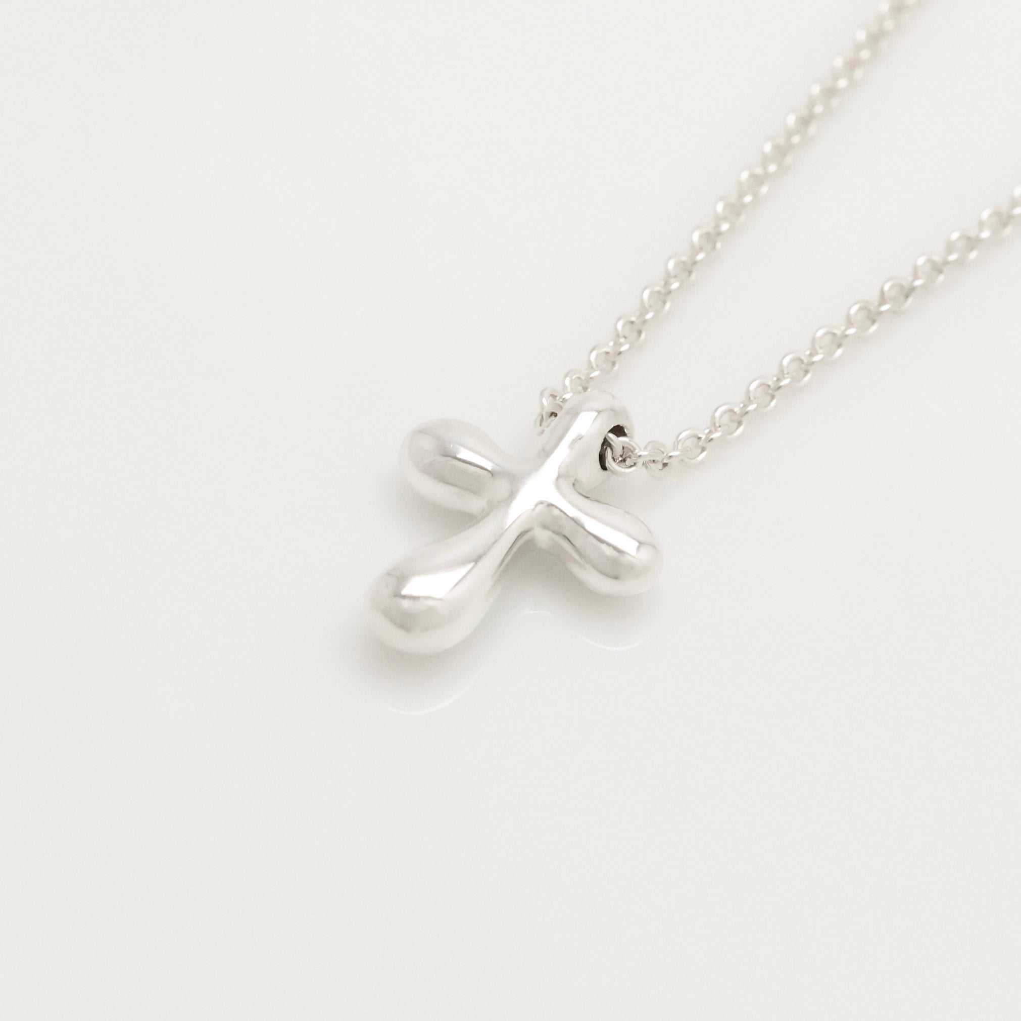 TIFFANY&Co. スモール クロス エルサペレッティ ネックレス AG925