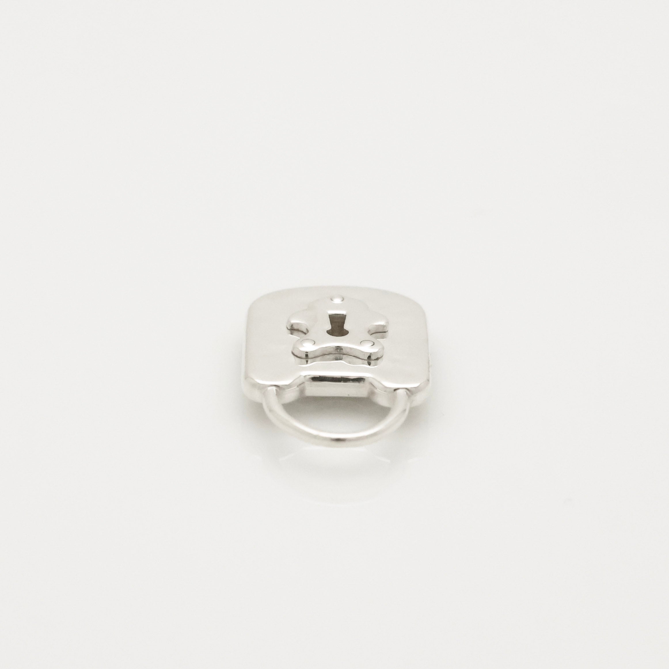 TIFFANY&Co. テクスチャー キーホール ロック チャーム AG925