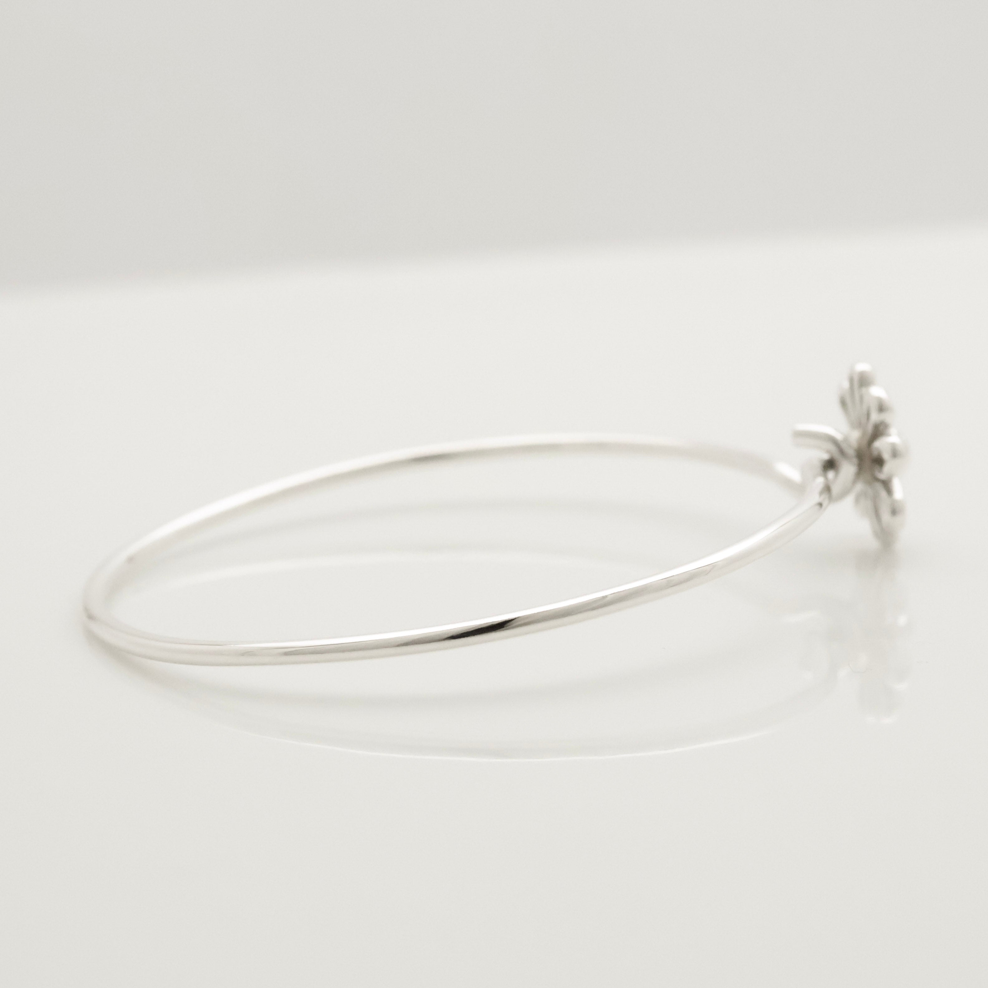 Tiffany & Co. Daisy Flower Hook Bangle Bracelet  Sterling Silver 925