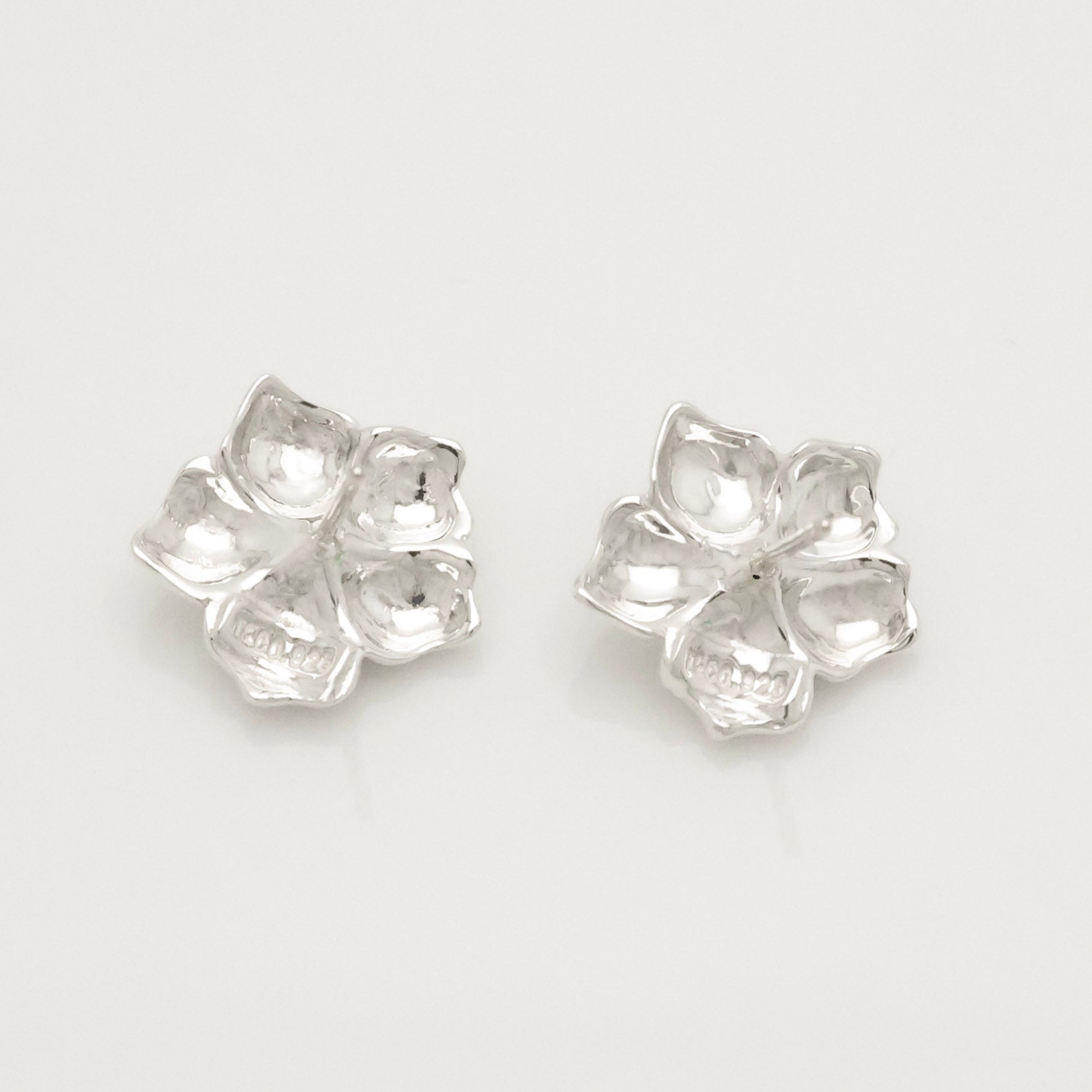 TIFFANY&Co. フラワー パール スタッド ピアス AG925